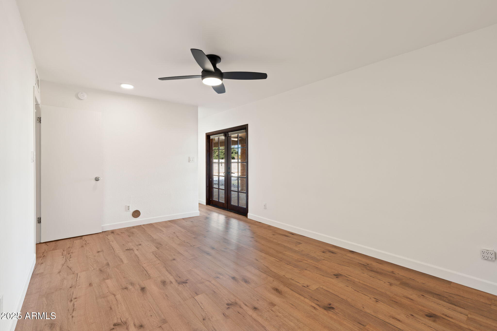 3110 W Paradise Drive