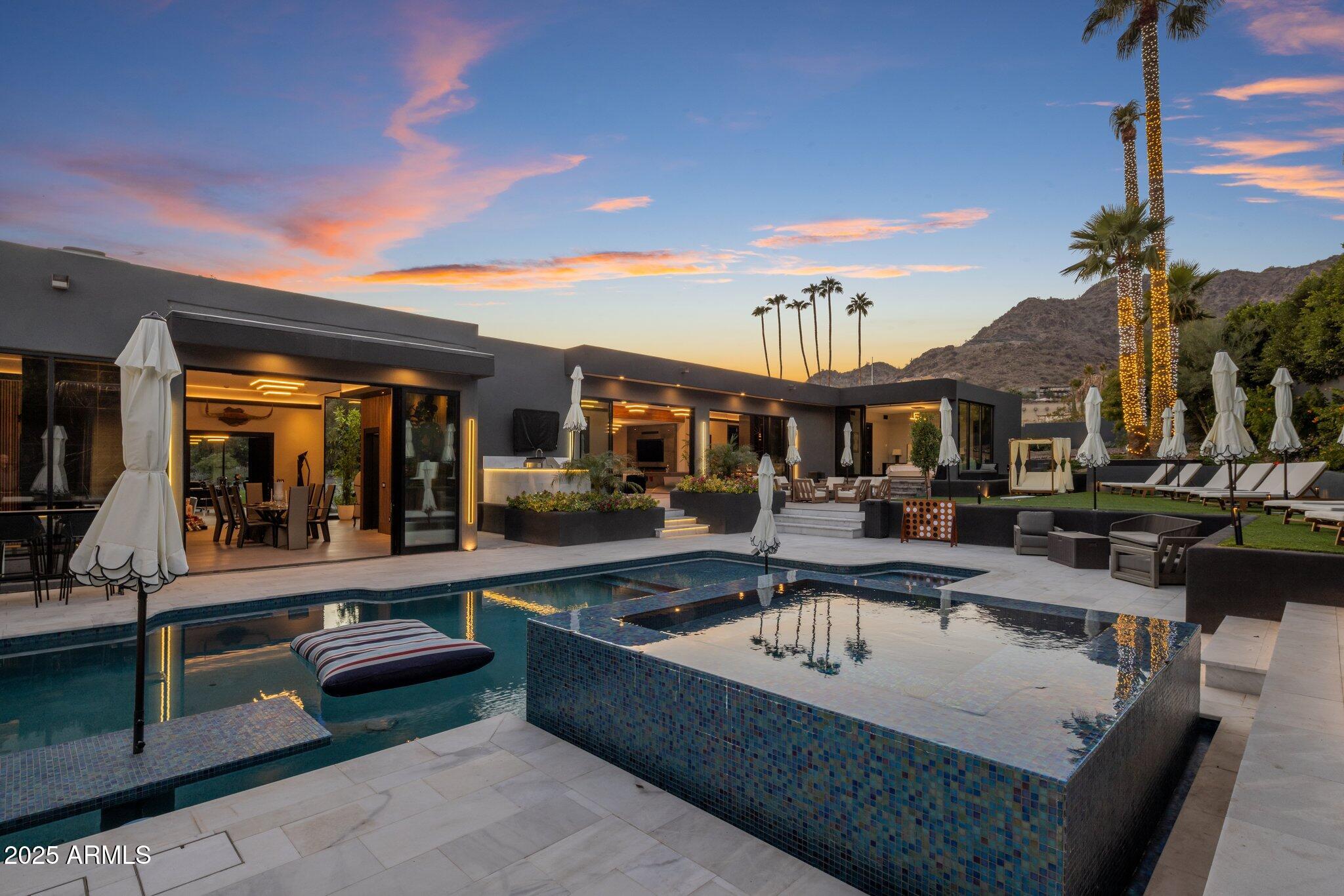 7223 N BLACK ROCK Trail