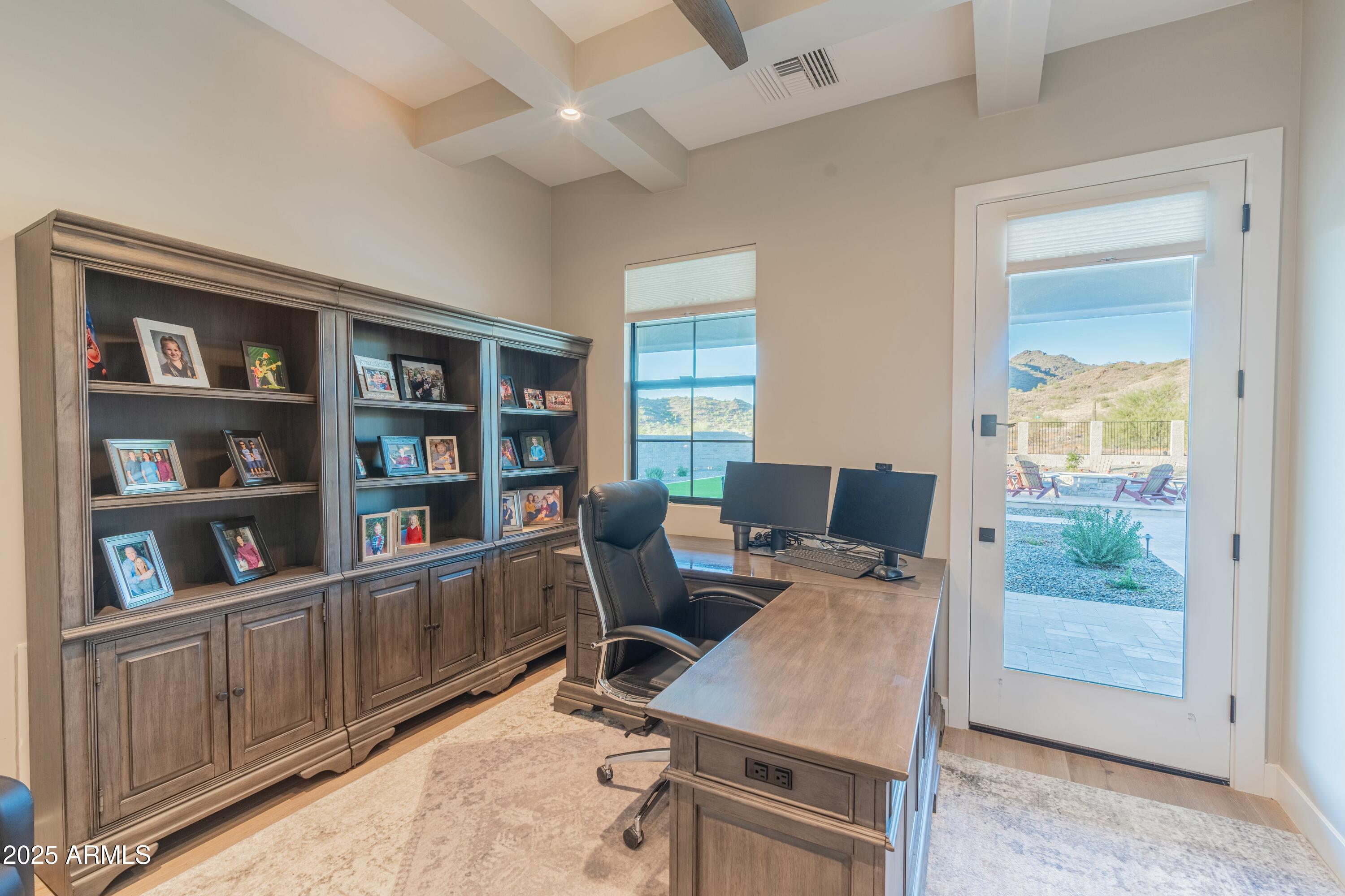 3162 E DOLORES Road