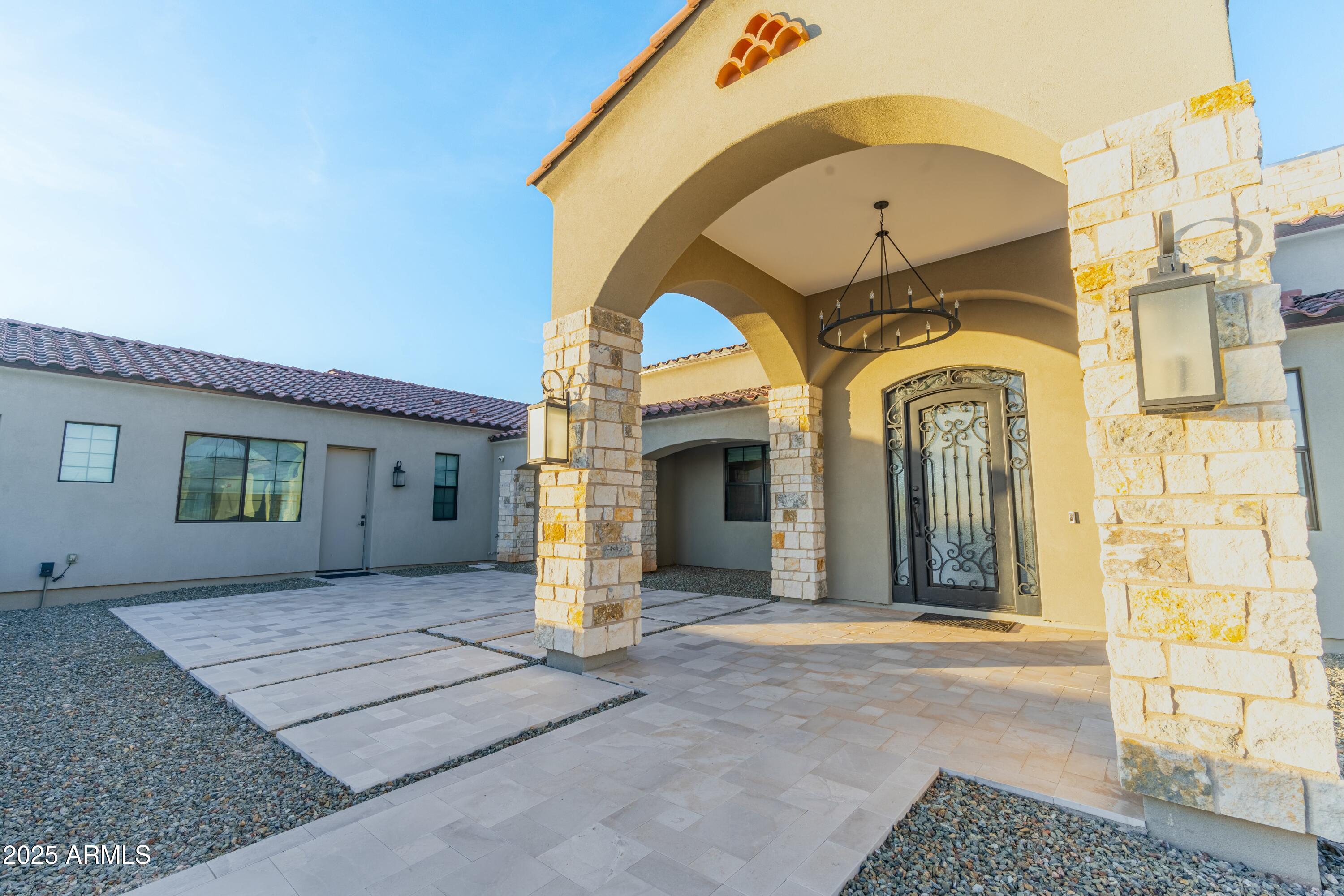 3162 E DOLORES Road