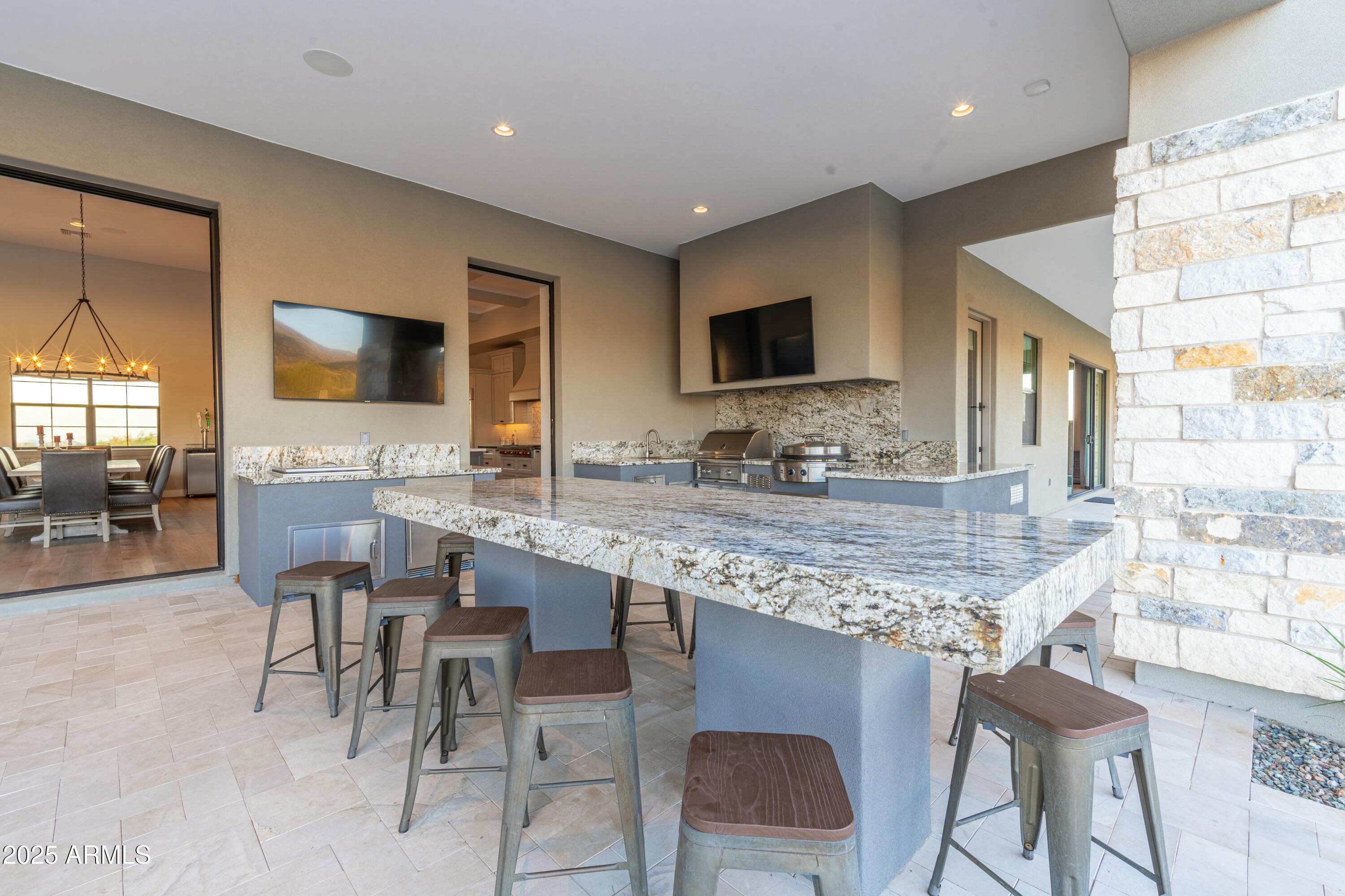 3162 E DOLORES Road
