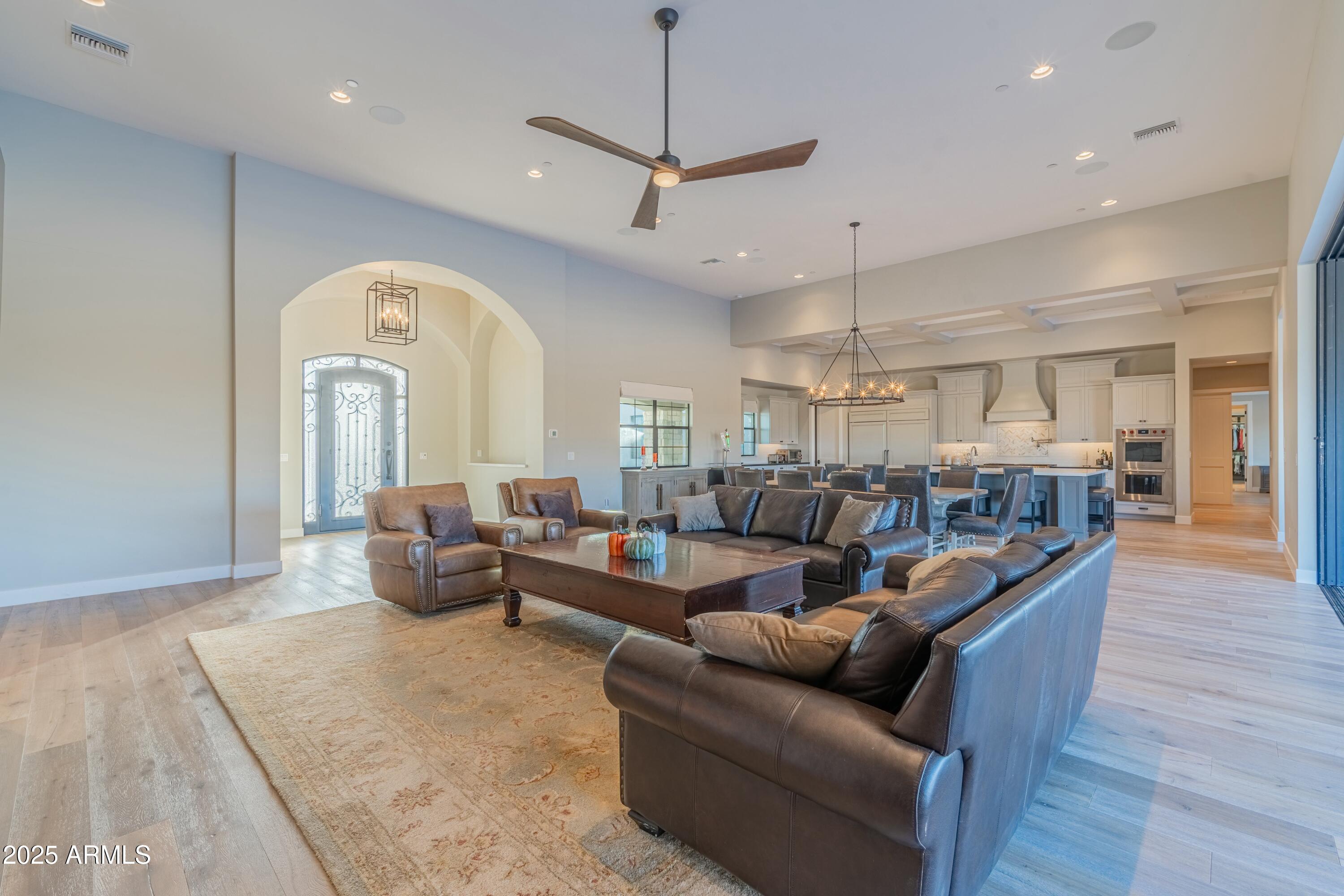3162 E DOLORES Road