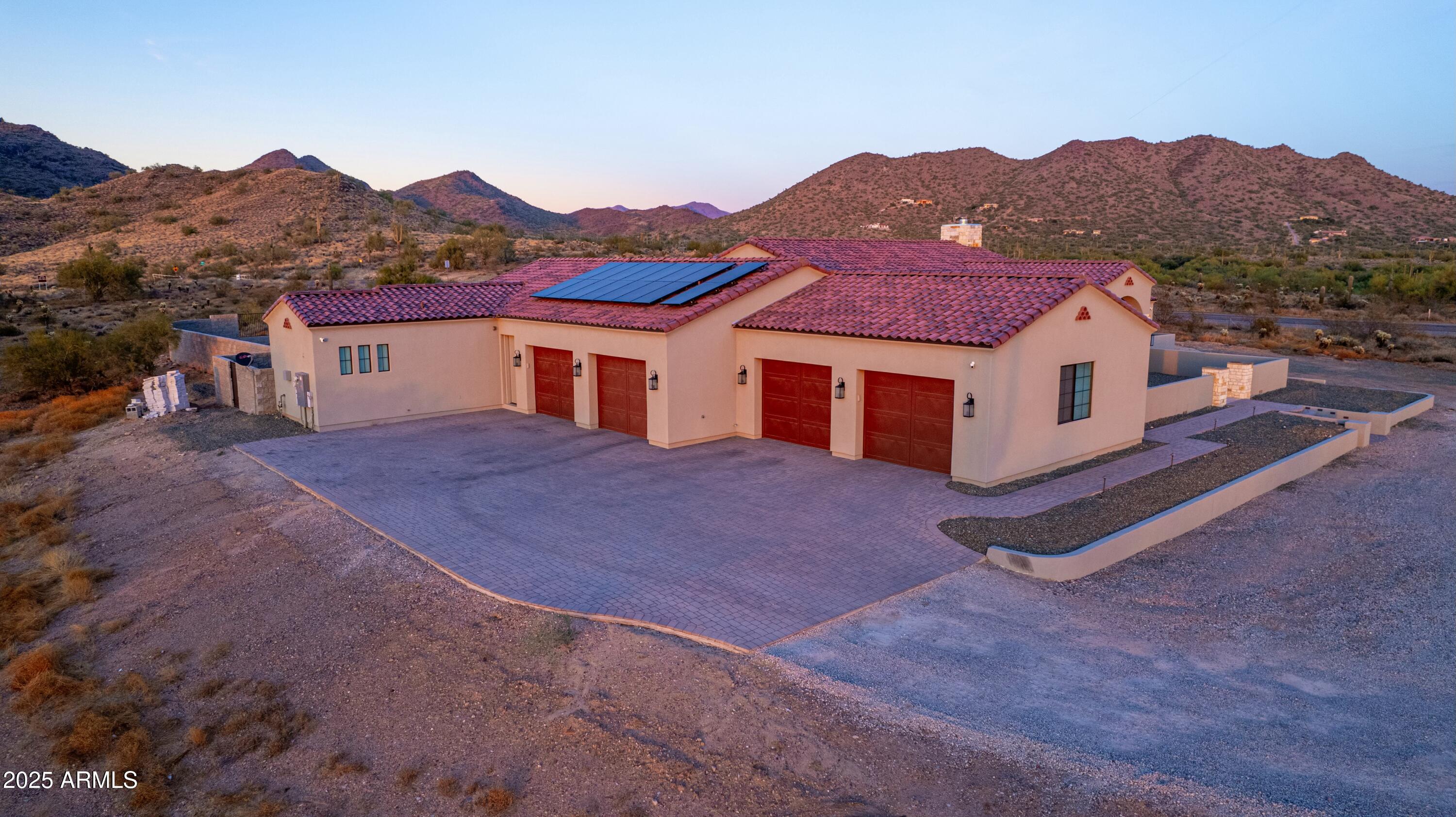 3162 E DOLORES Road
