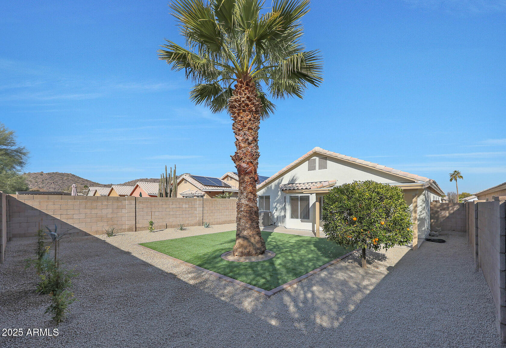 2315 E MONONA Drive