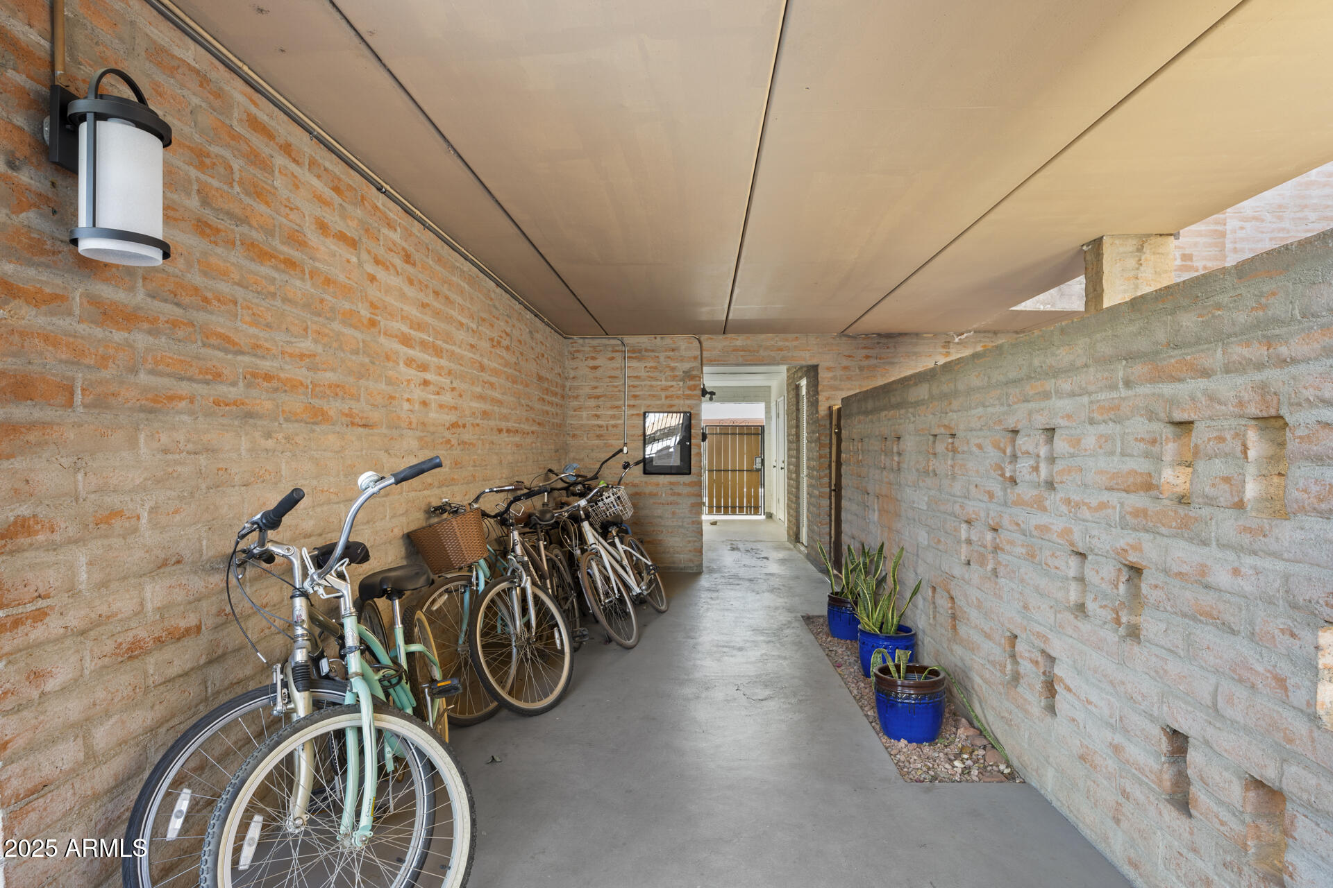 7401 E NORTHLAND Drive # 1