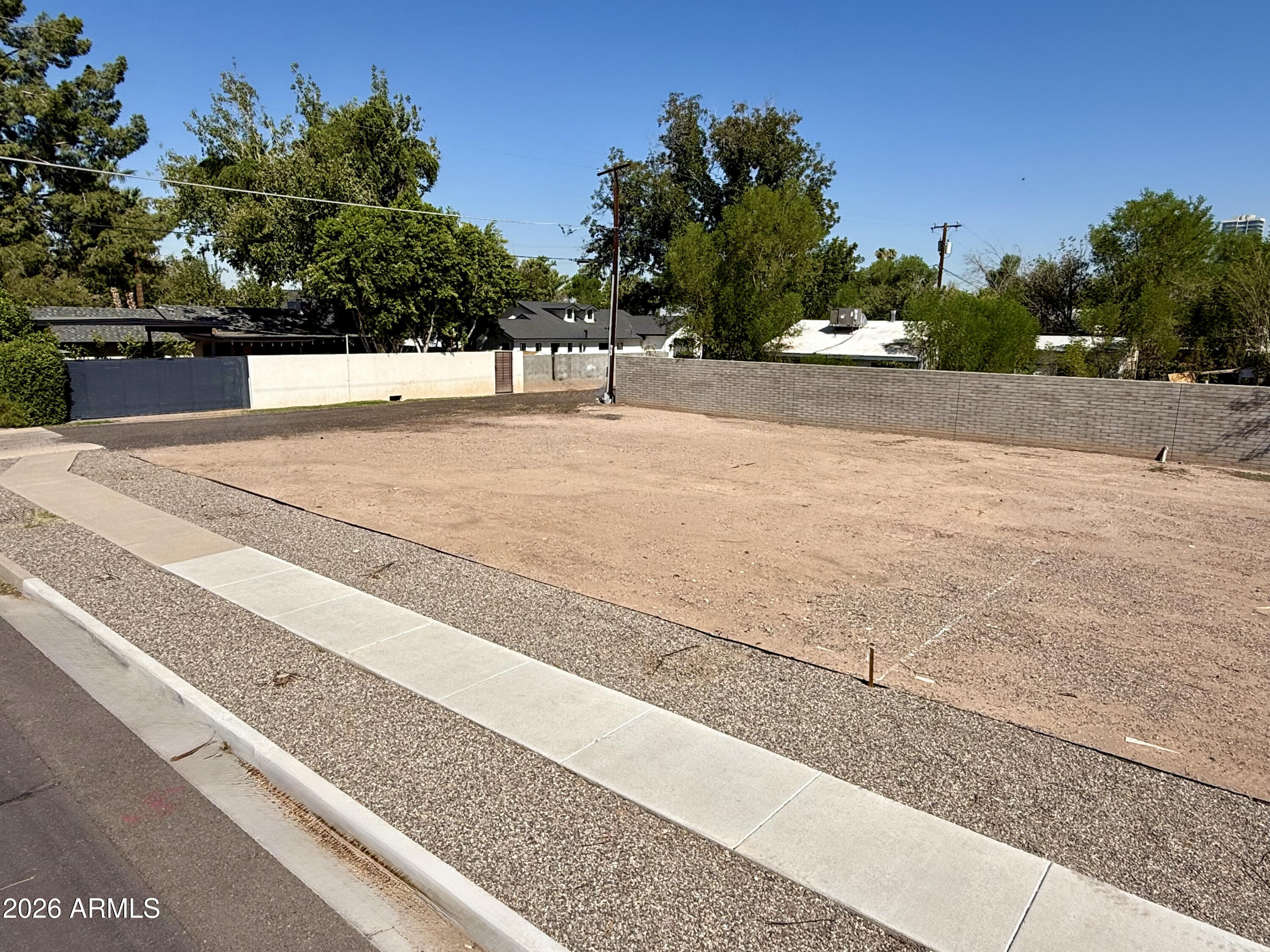 1190 S MAPLE Avenue # 1