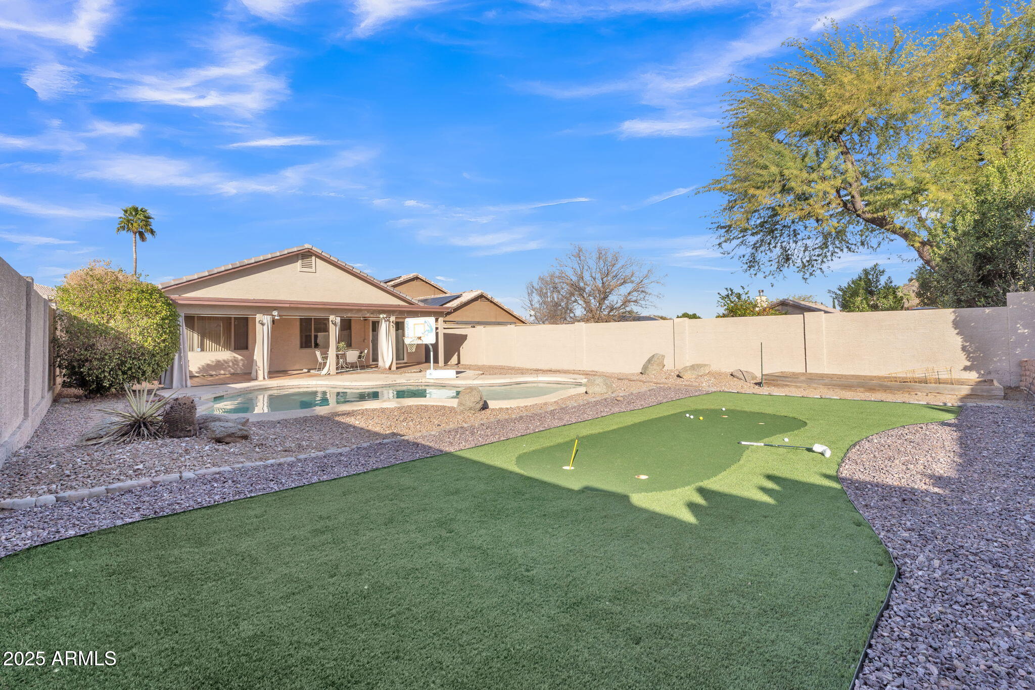 2019 E WAHALLA Lane