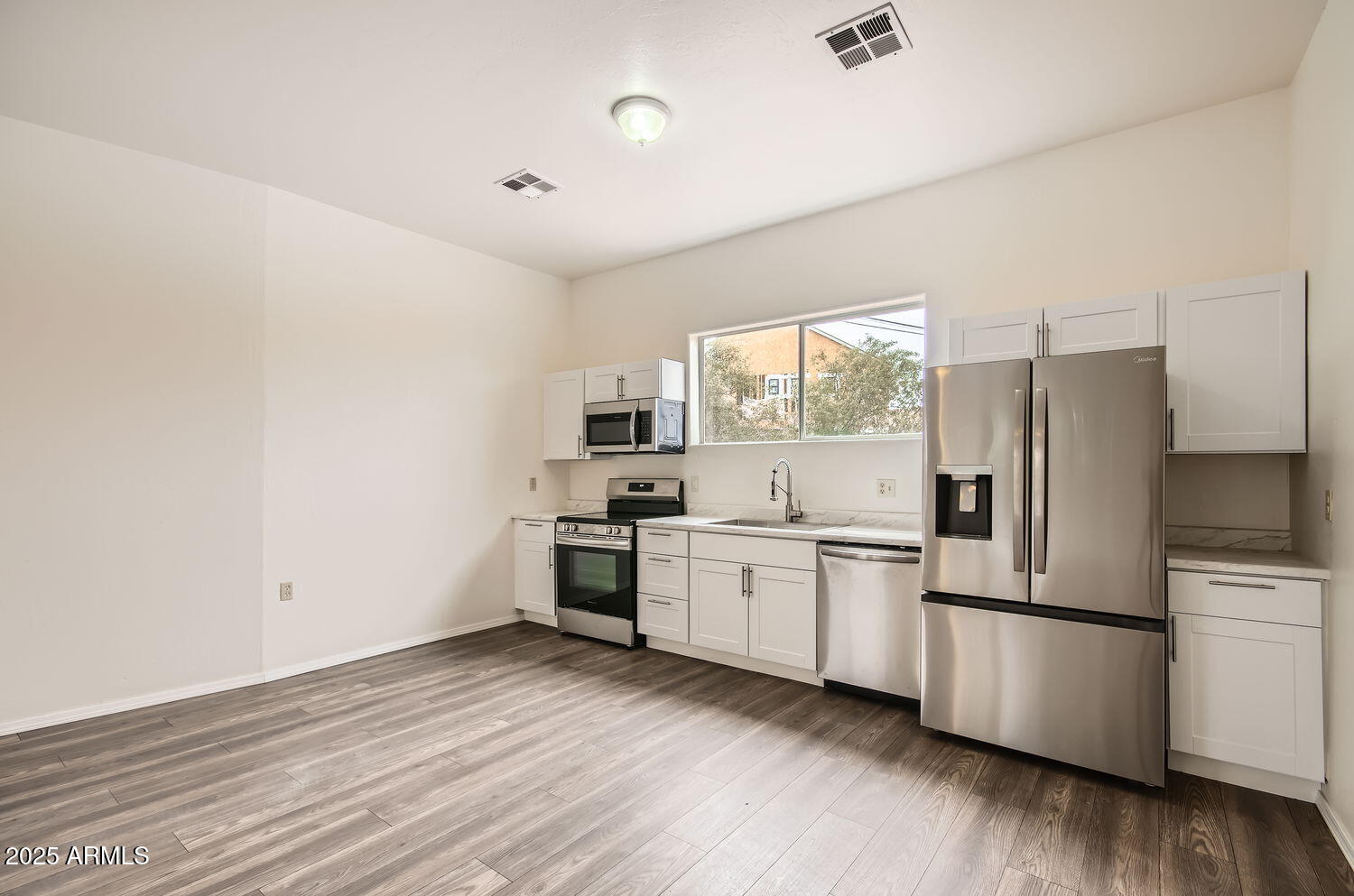 2929 N 55TH Place