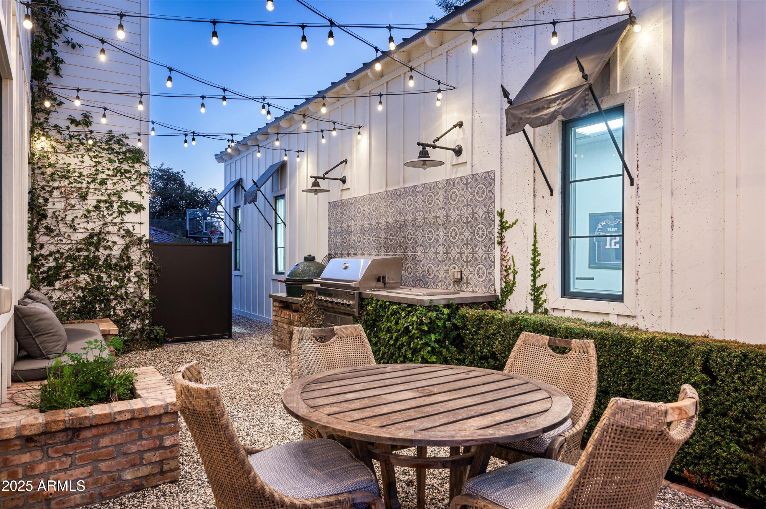 4716 N DROMEDARY Road