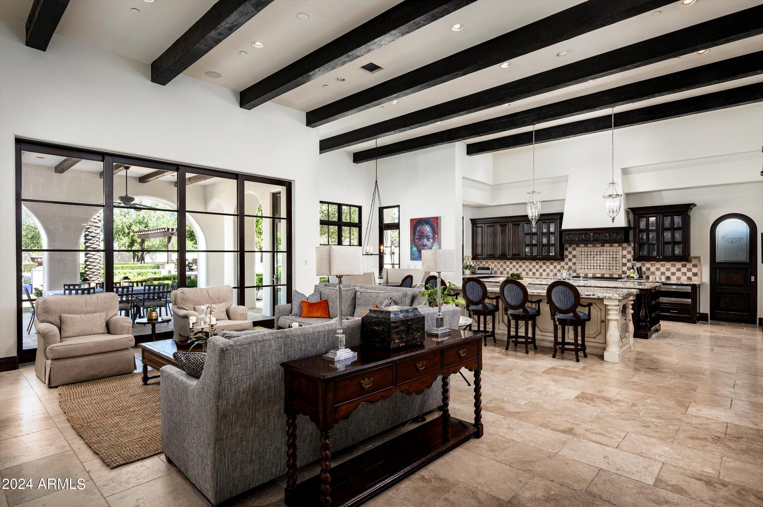 5016 E BUTLER Drive