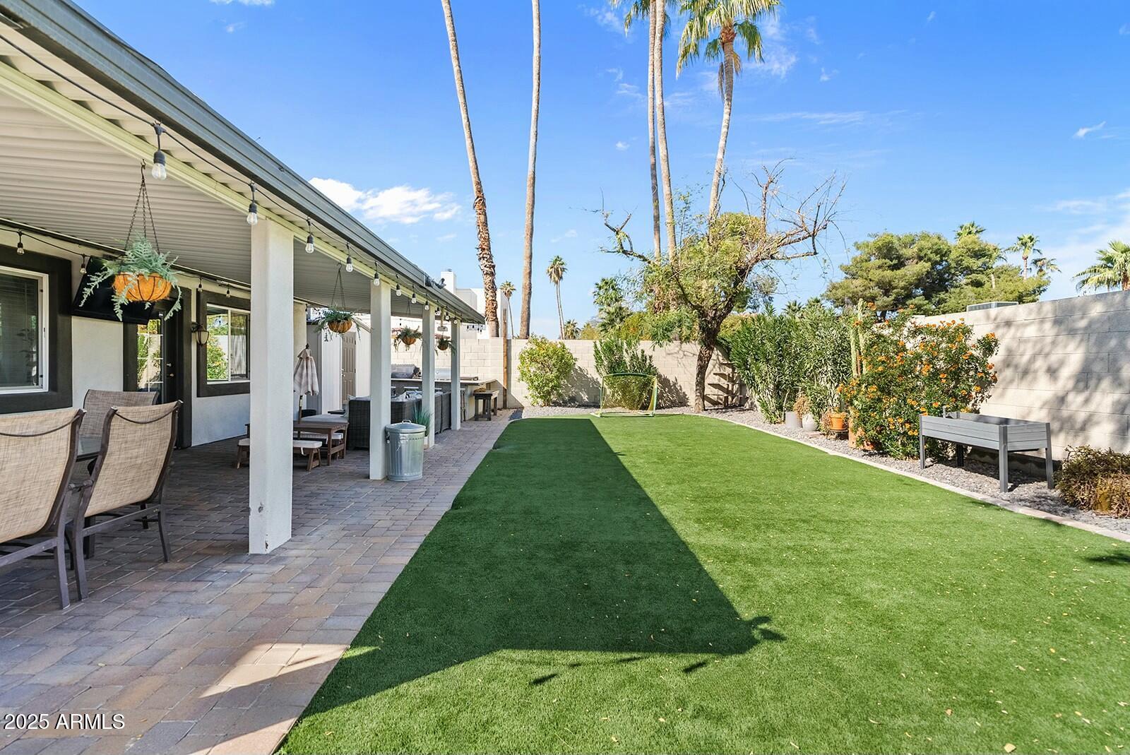 6440 E JEAN Drive
