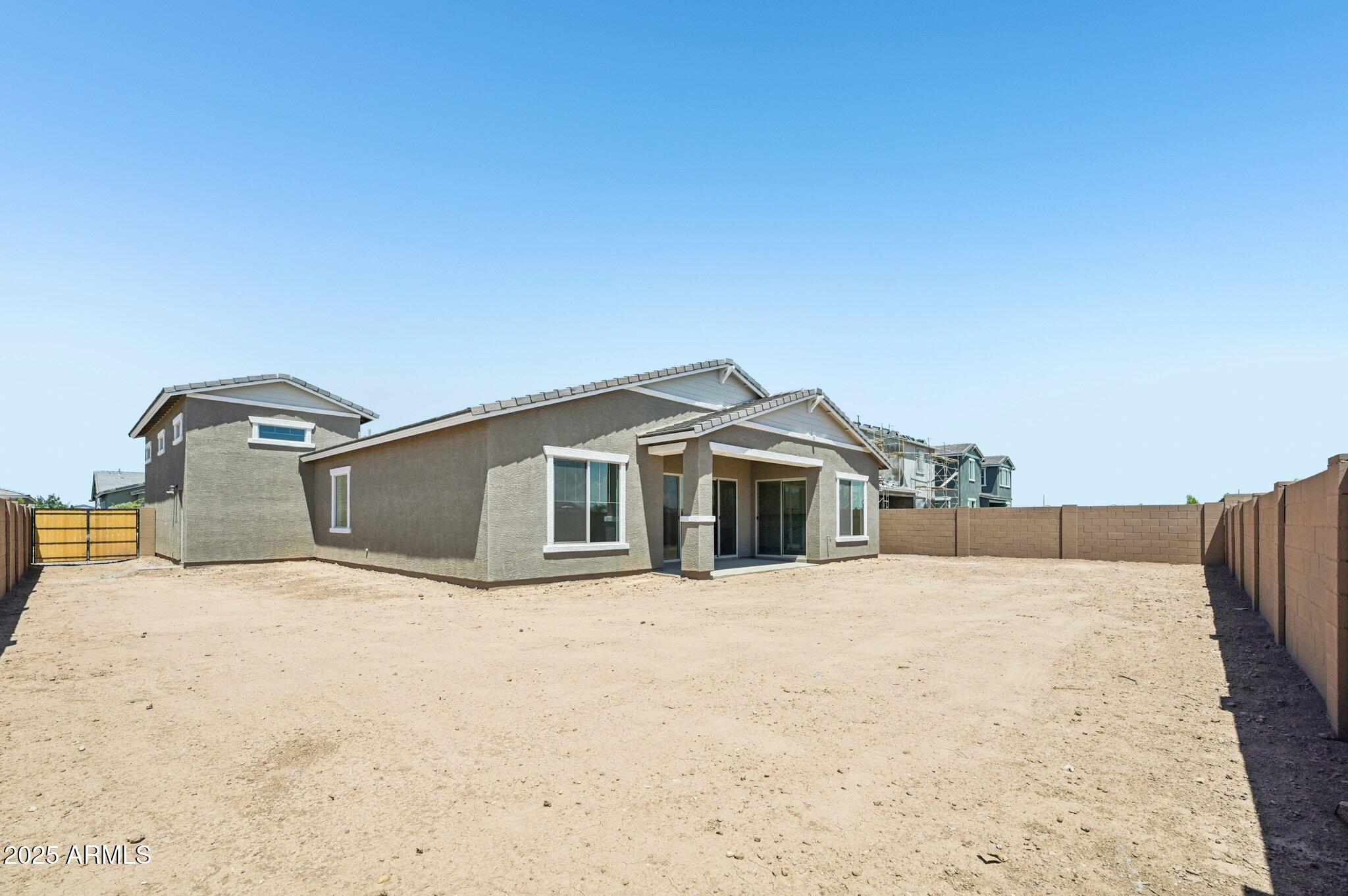 22961 E TWIN ACRES Drive
