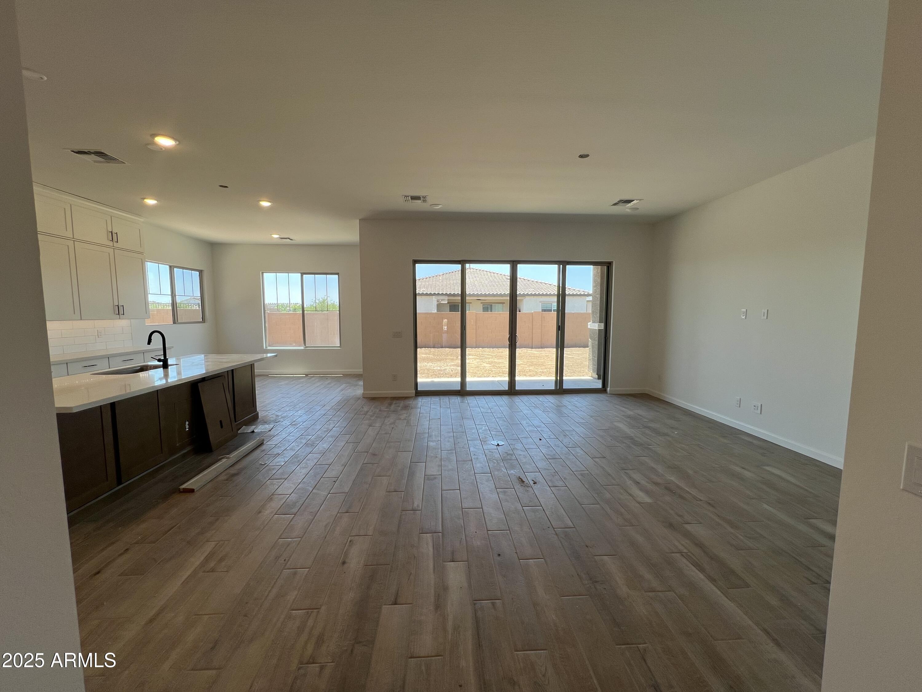 22961 E TWIN ACRES Drive