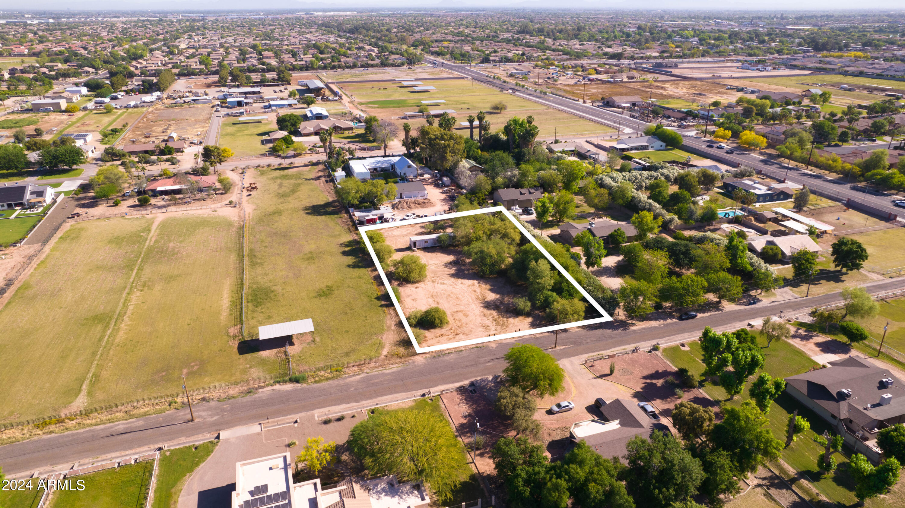 127XX E Via De Arboles --