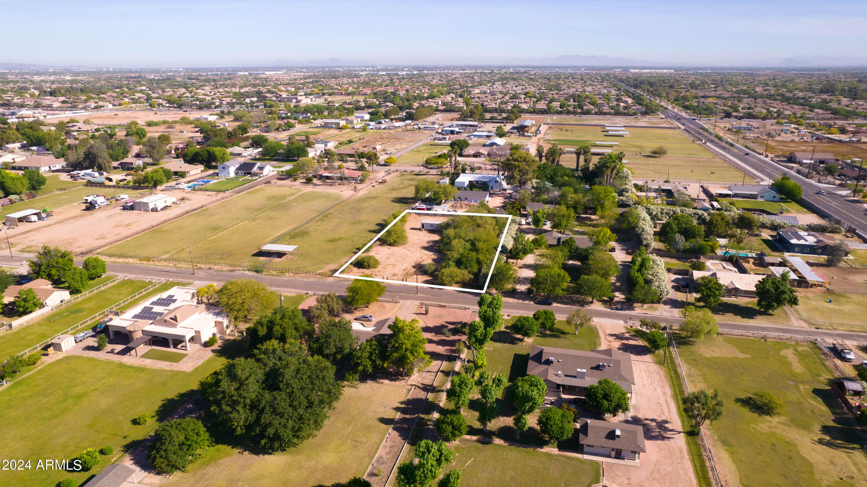 127XX E Via De Arboles --