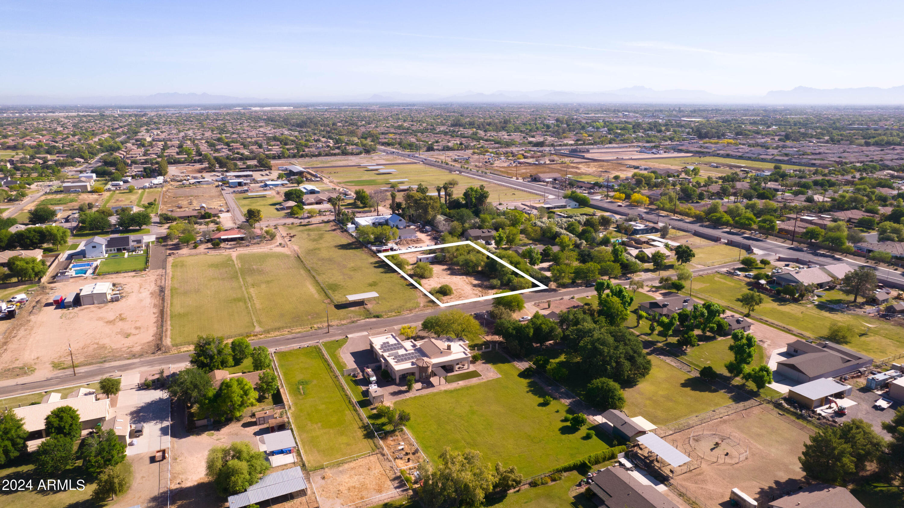 127XX E Via De Arboles --