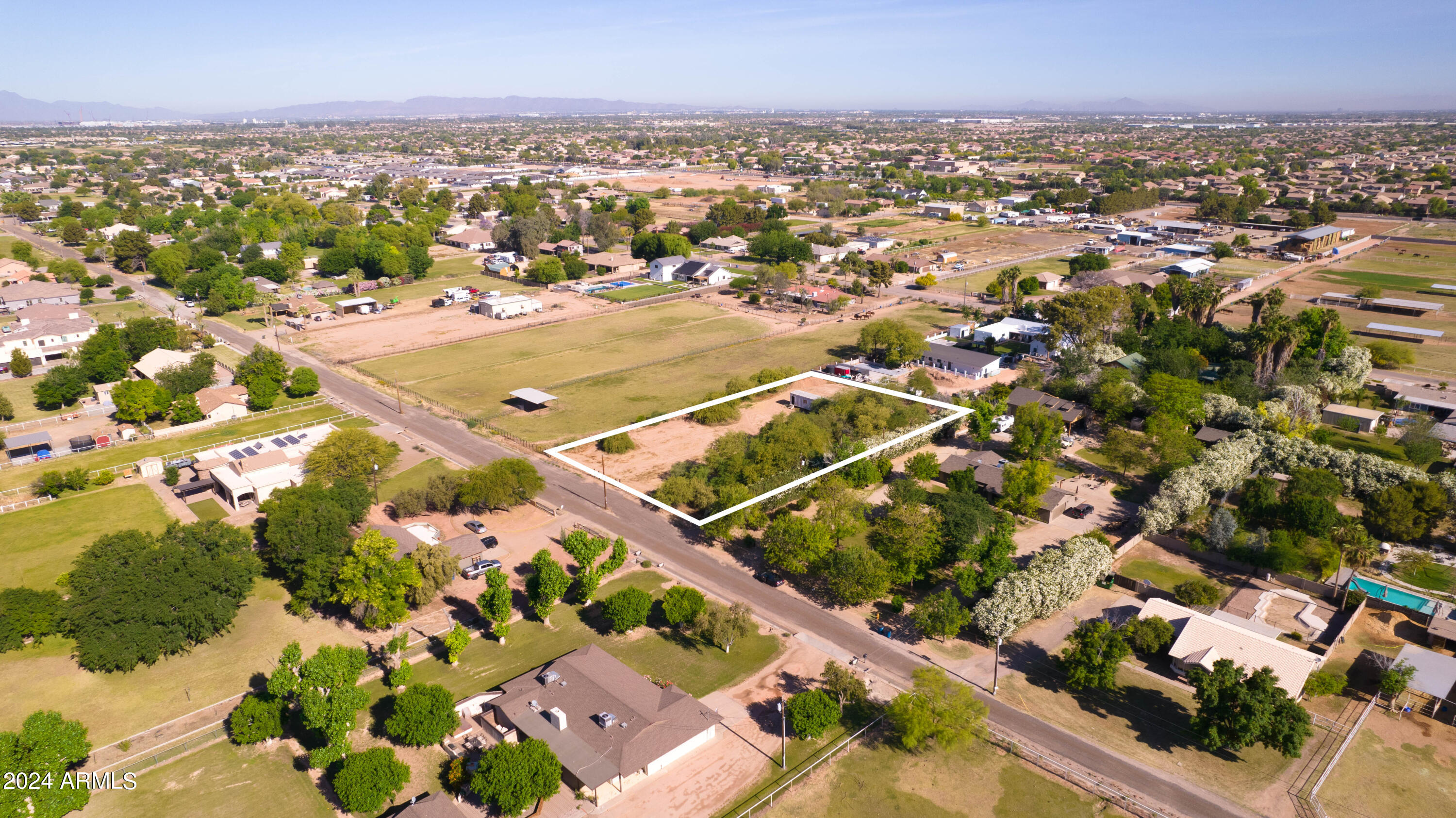 127XX E Via De Arboles --