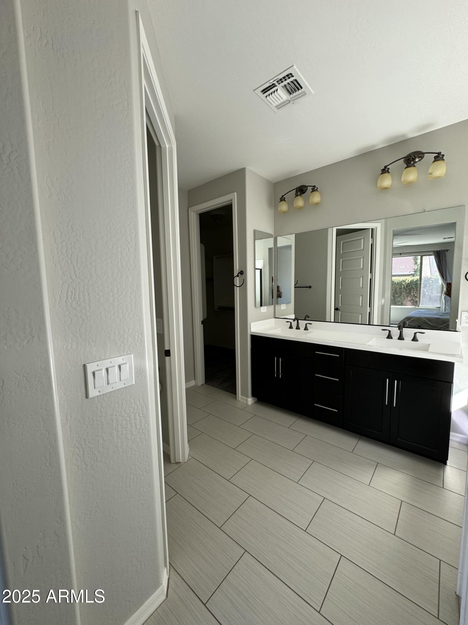 4976 S GIRARD Street