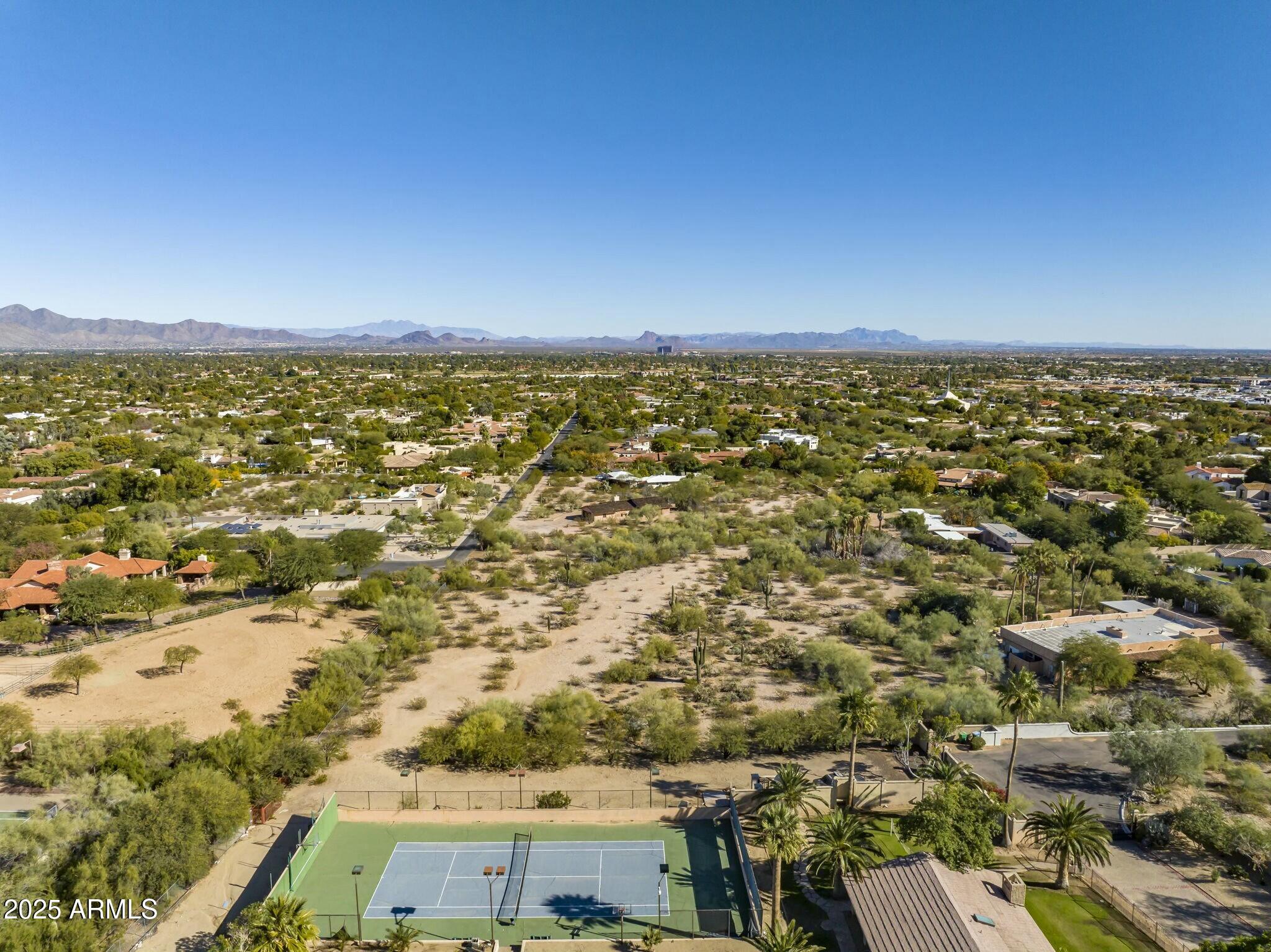 6515 E BLUEBIRD Lane # 1