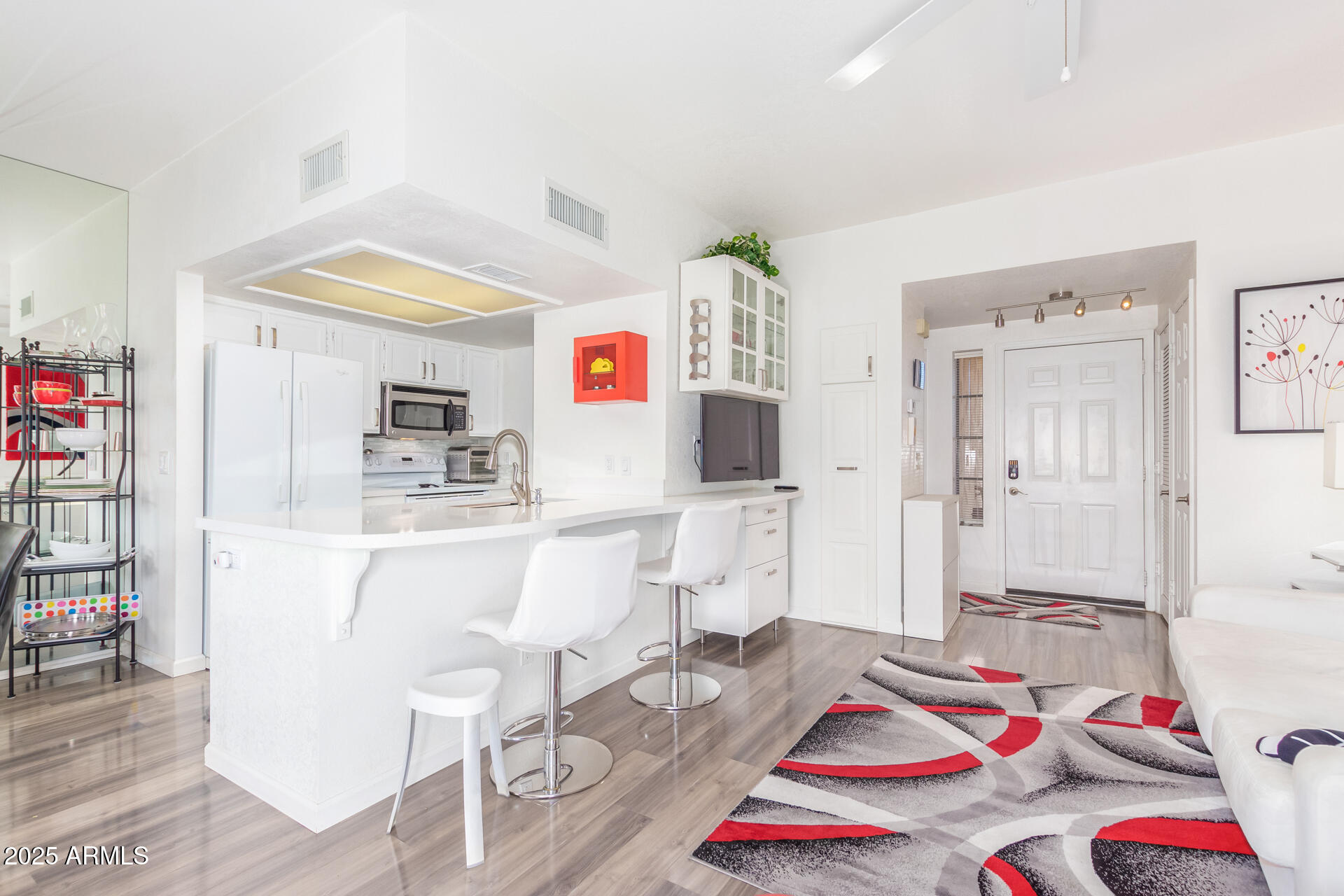 9711 E MOUNTAIN VIEW Road # 2524