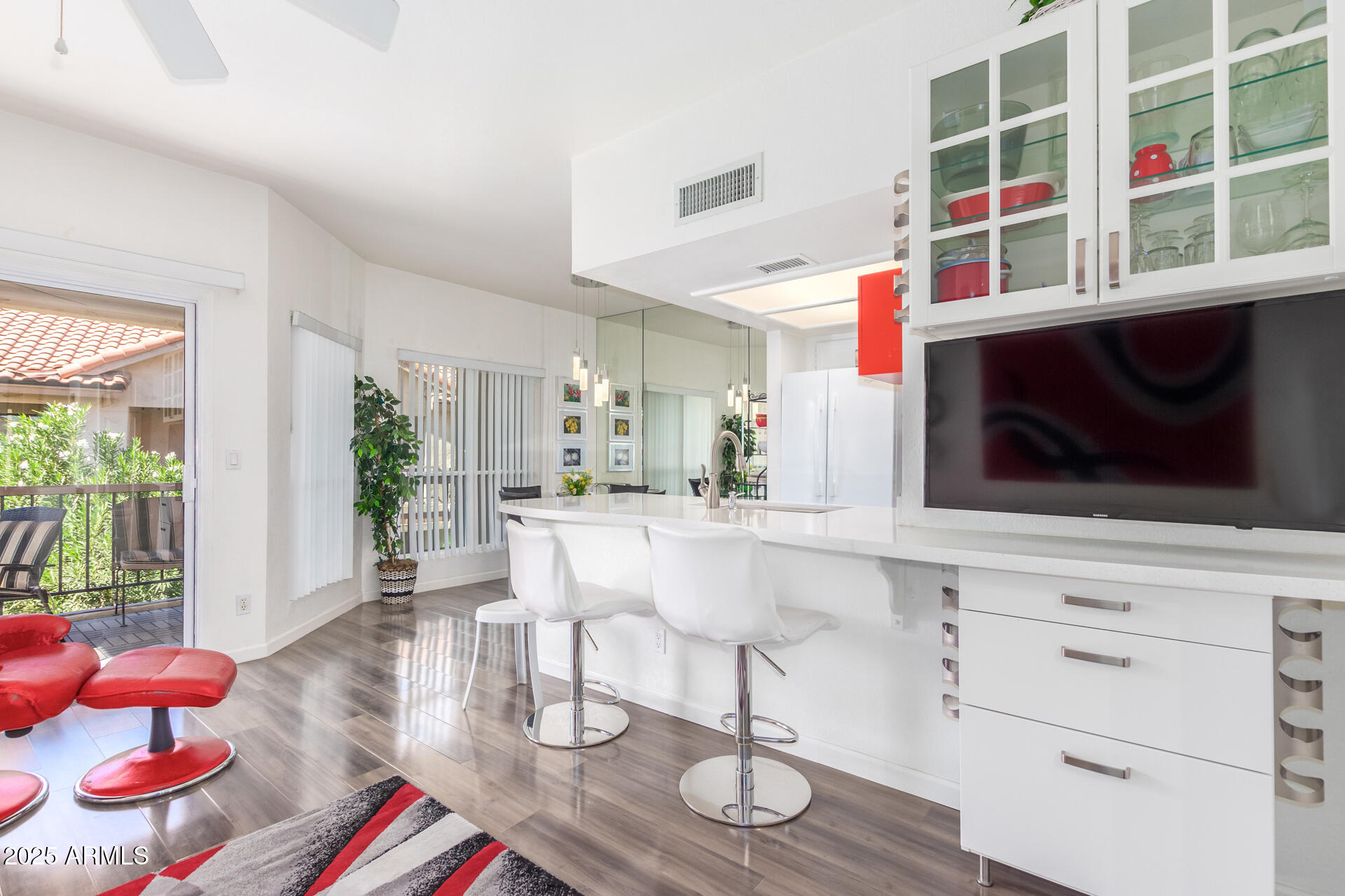 9711 E MOUNTAIN VIEW Road # 2524