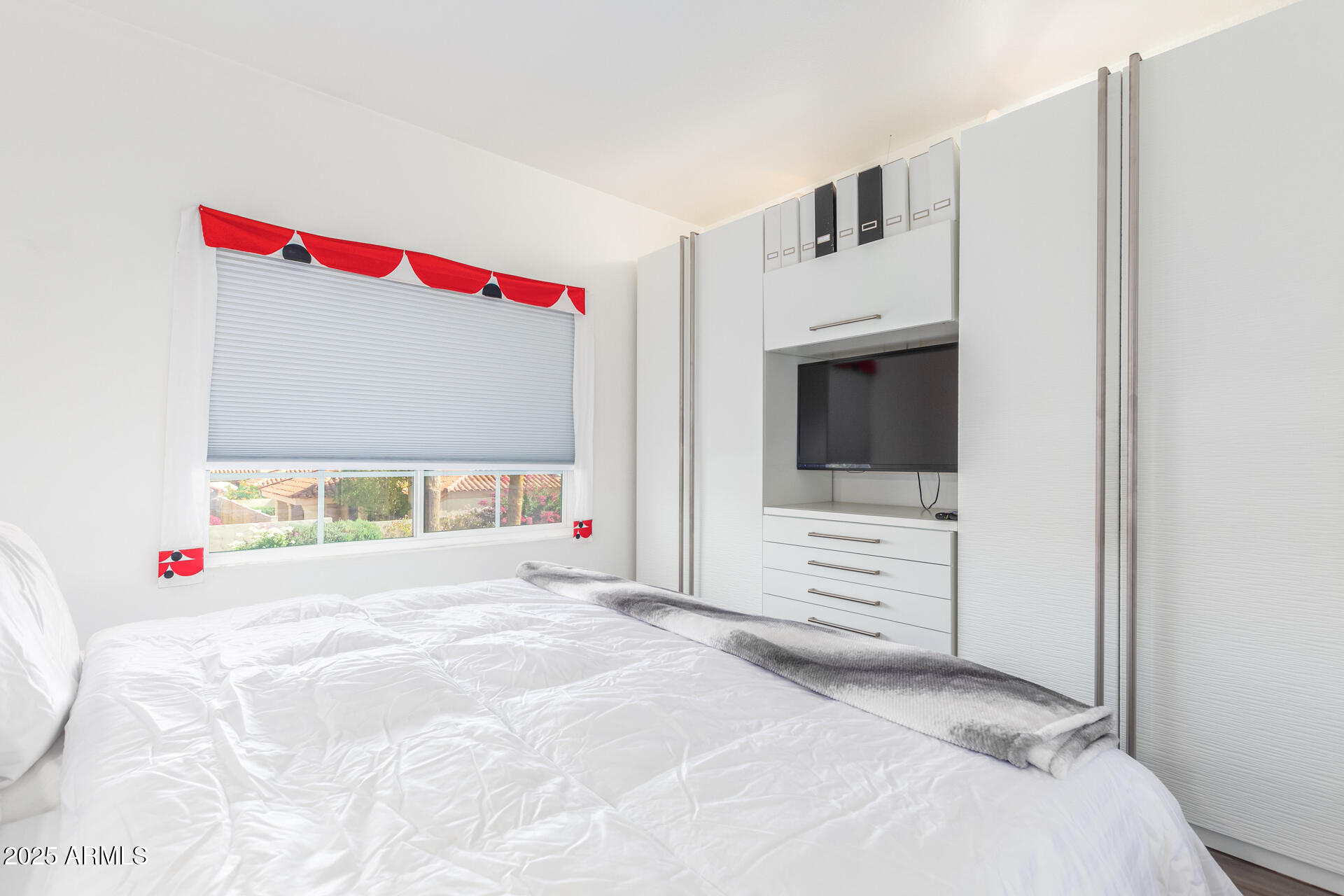 9711 E MOUNTAIN VIEW Road # 2524