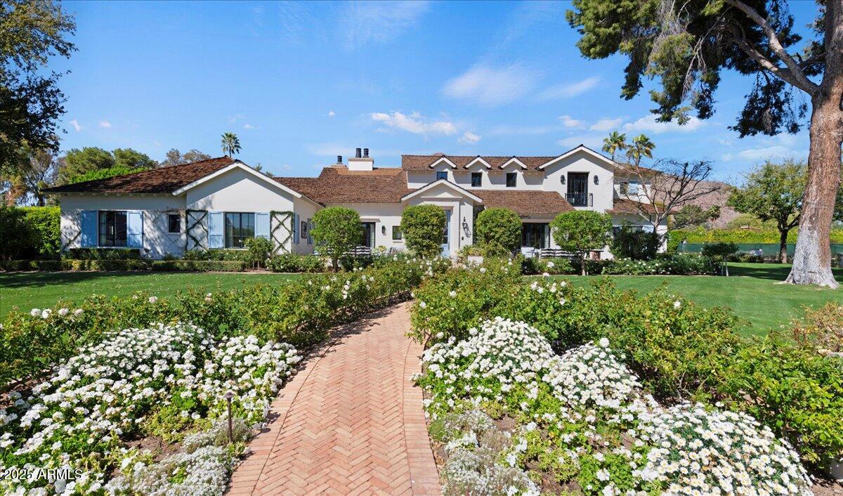 5446 E EXETER Boulevard