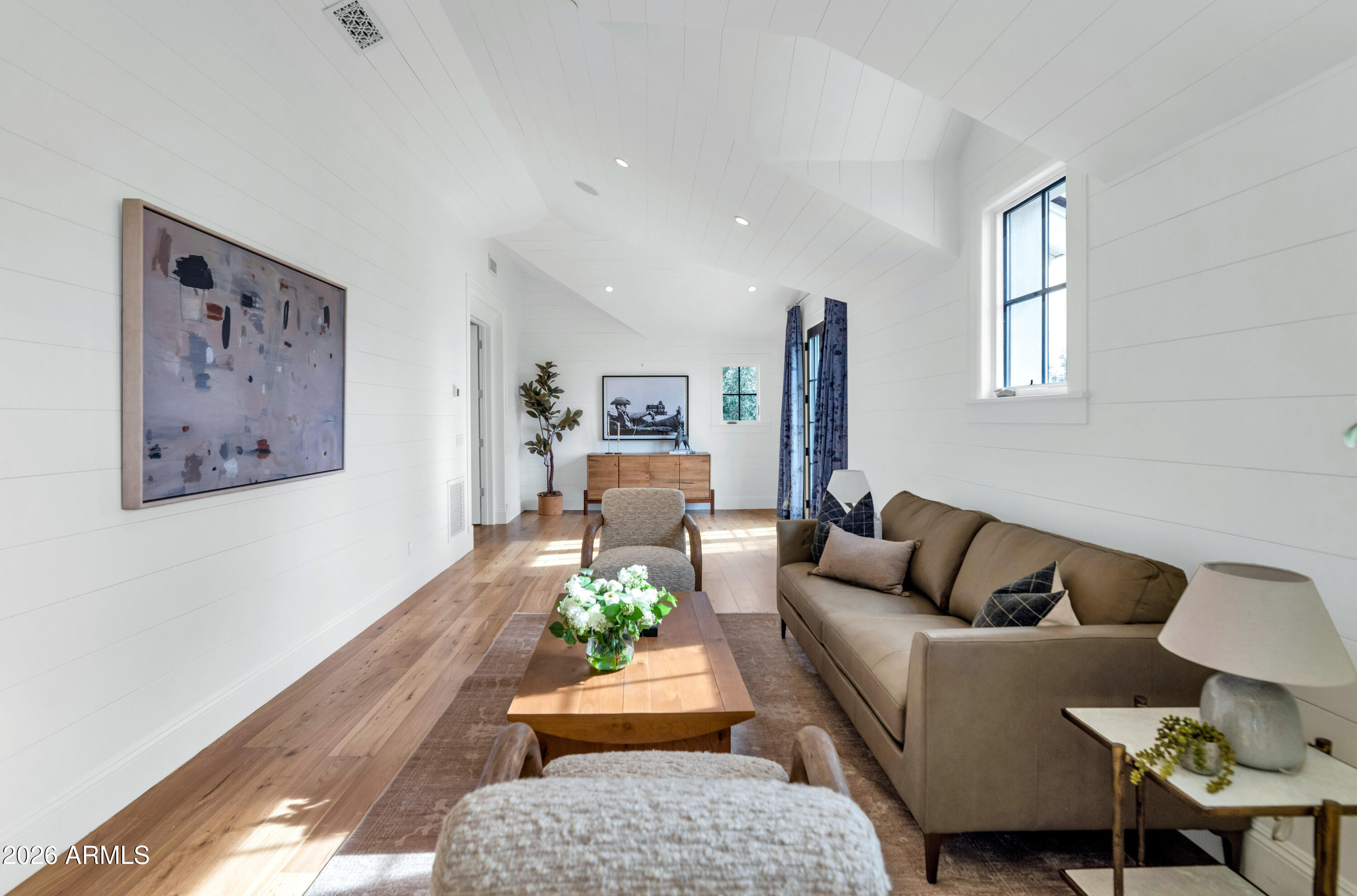 5446 E EXETER Boulevard