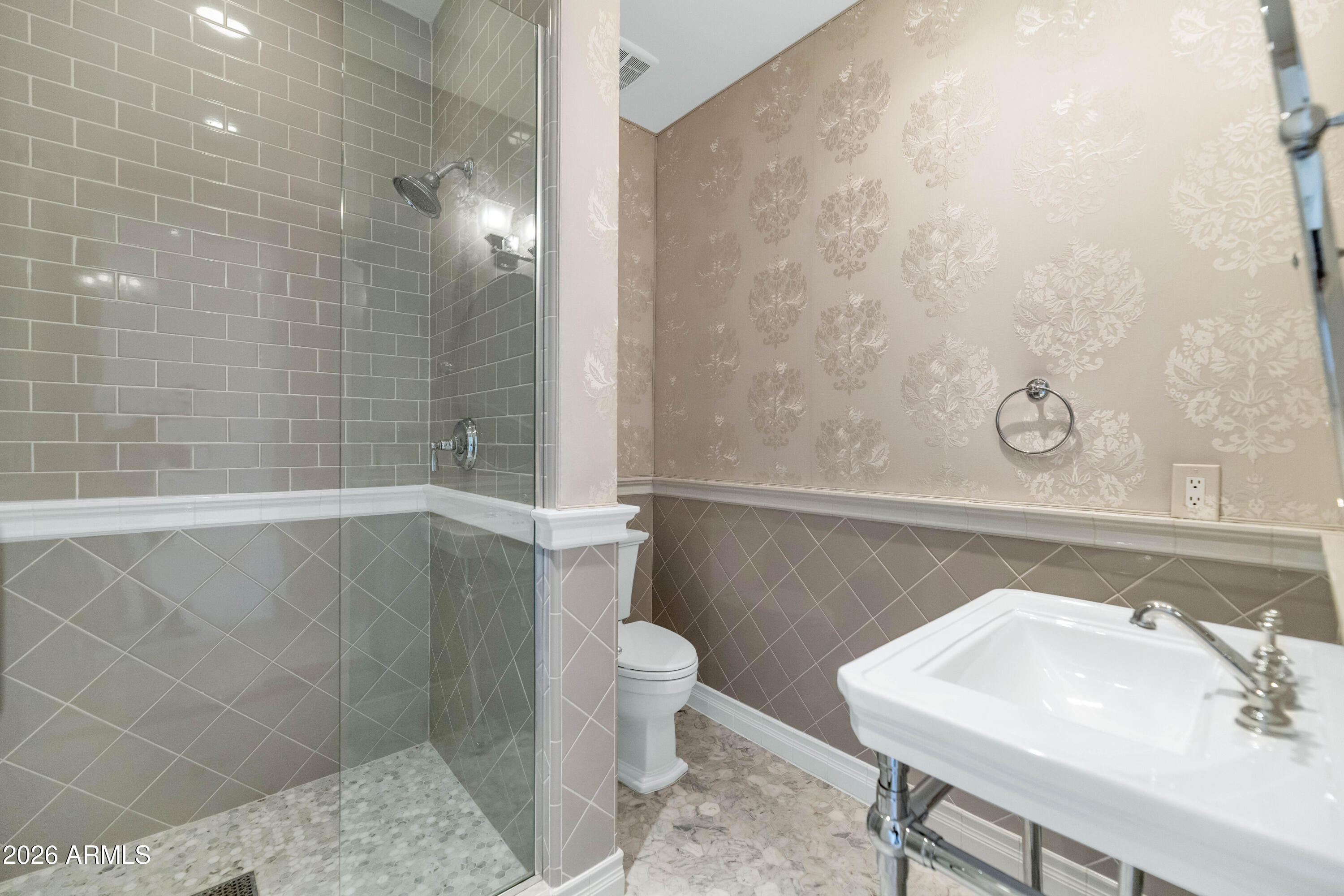 5446 E EXETER Boulevard