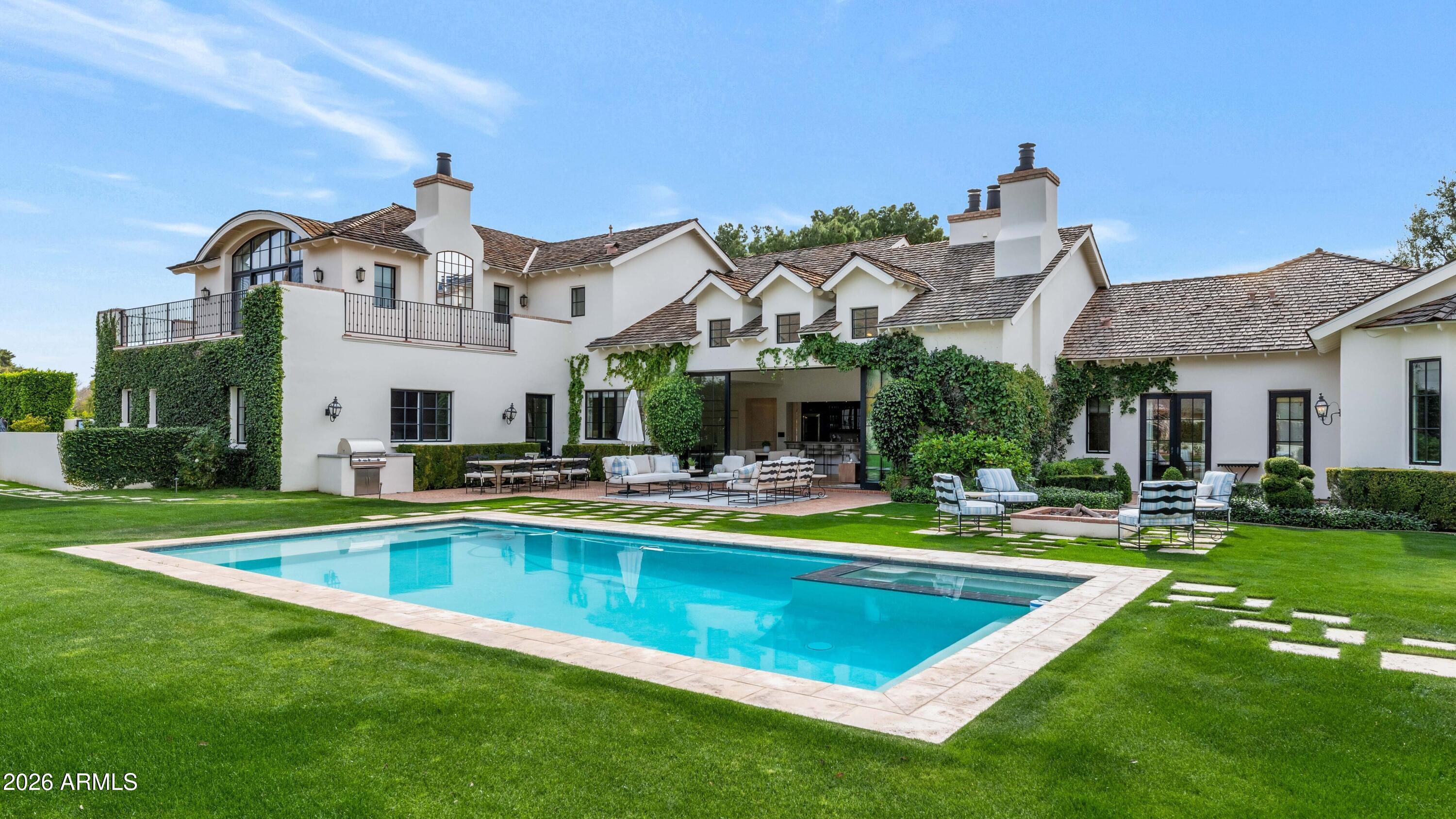 5446 E EXETER Boulevard