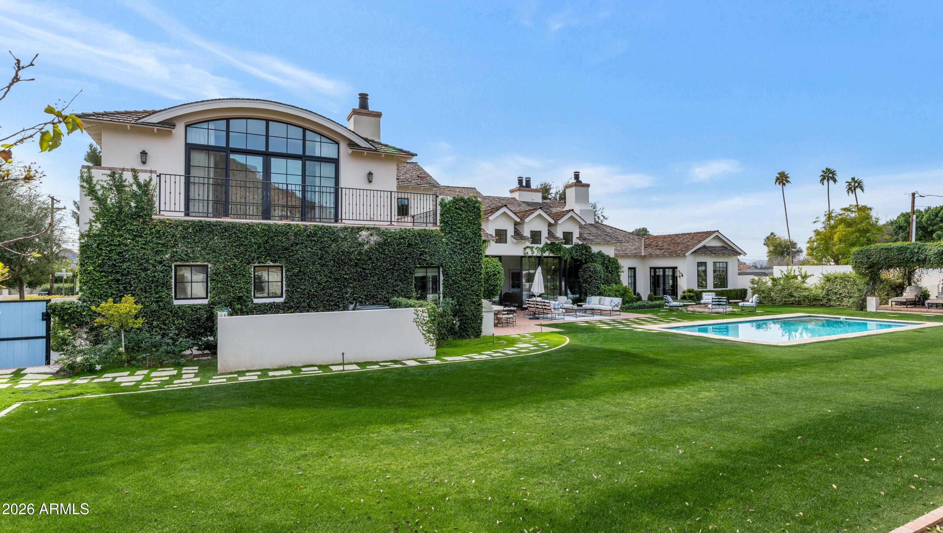 5446 E EXETER Boulevard