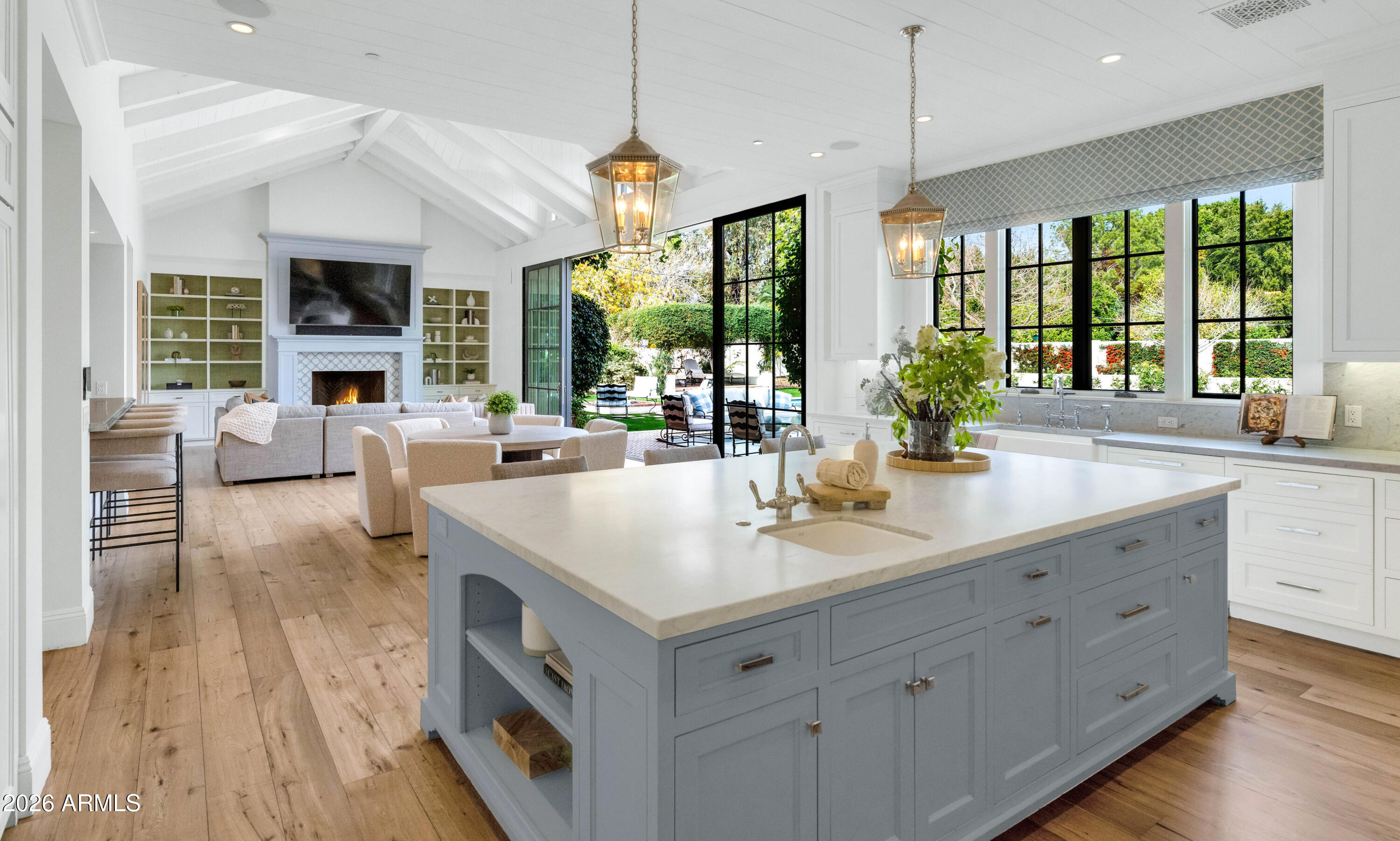 5446 E EXETER Boulevard