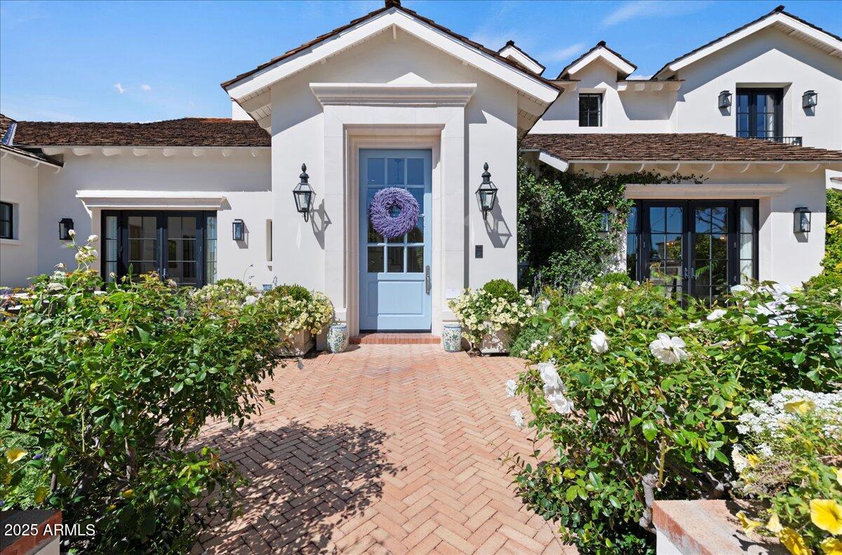 5446 E EXETER Boulevard