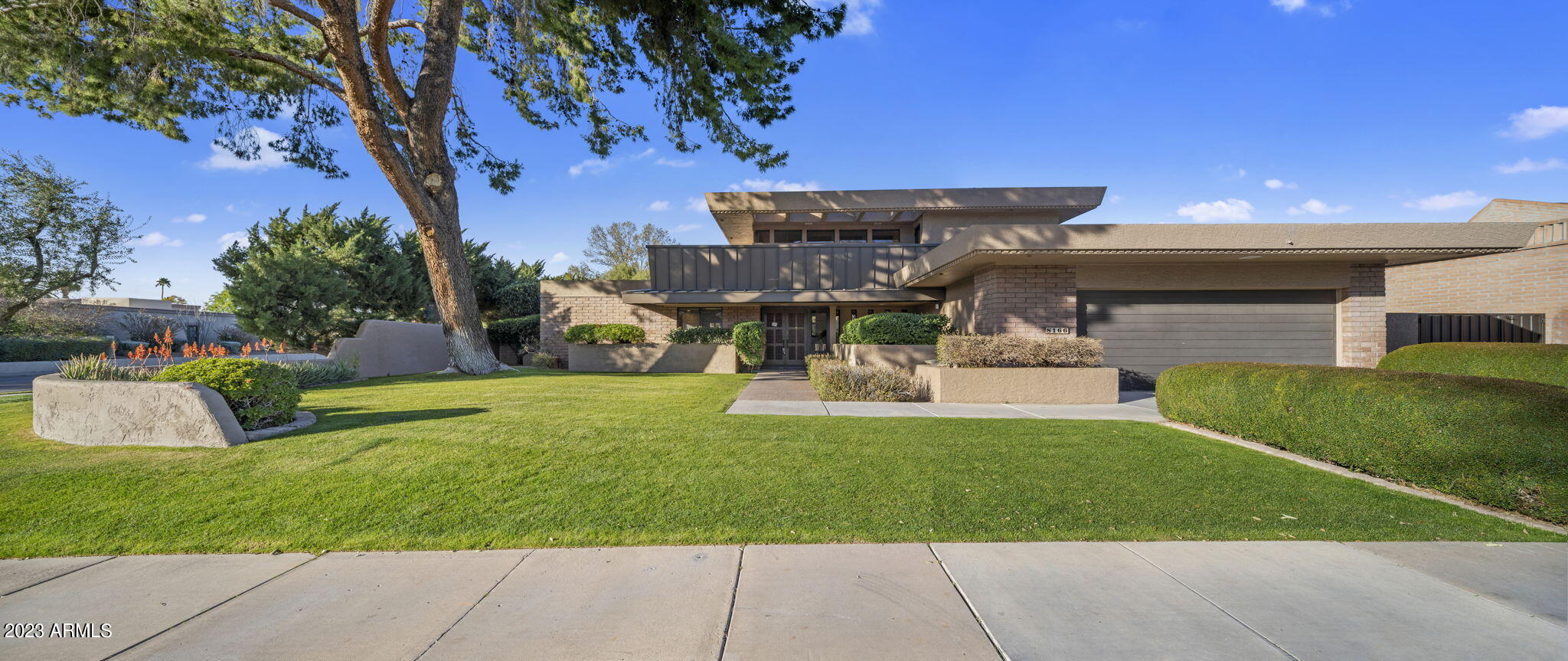 8166 E DEL CADENA Drive