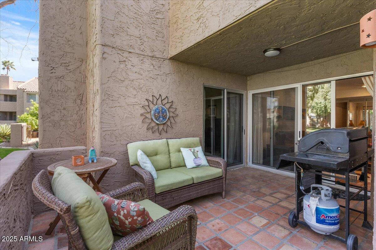 7312 N VIA CAMELLO DEL NORTE Street, 95