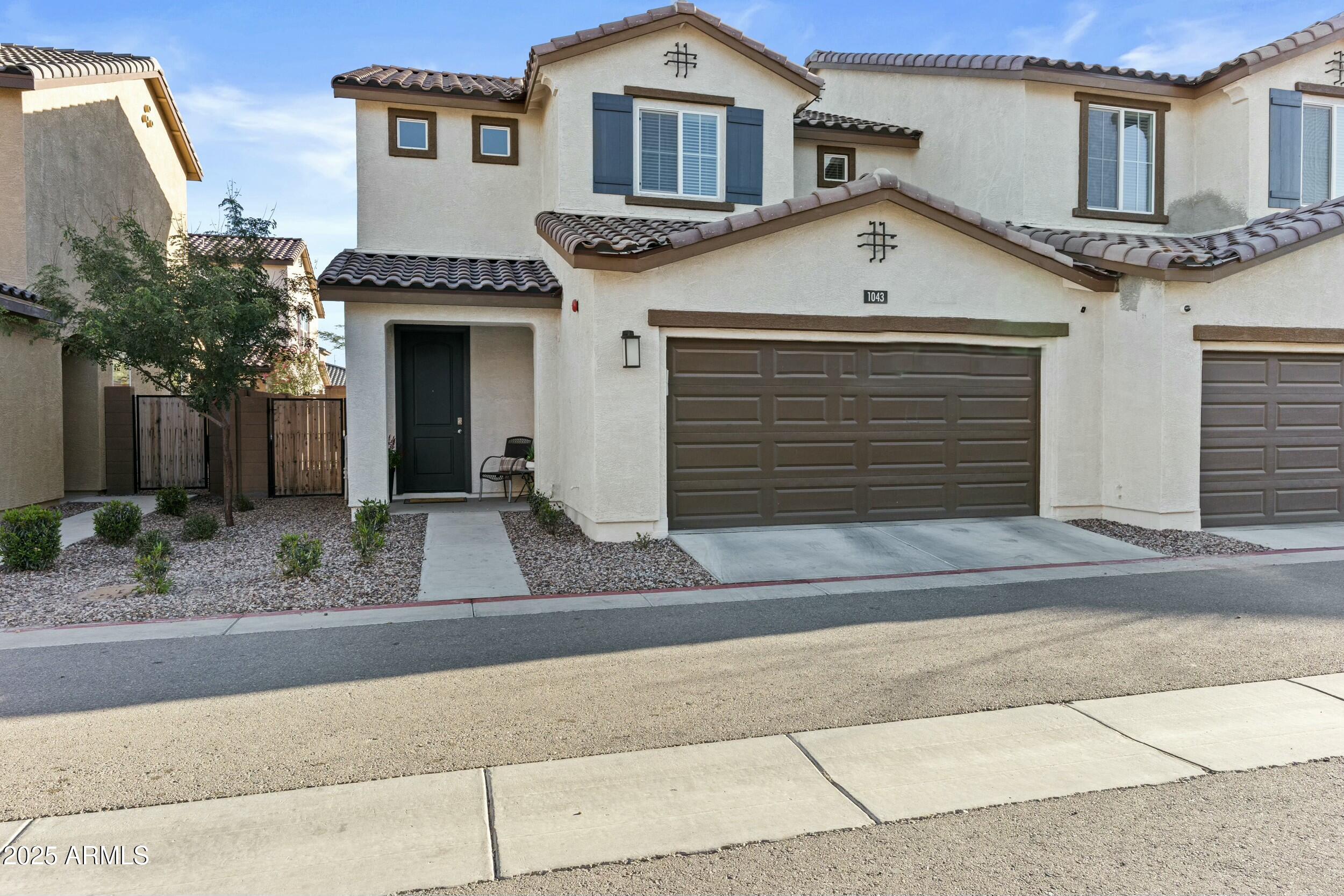 1255 N ARIZONA Avenue, 1043
