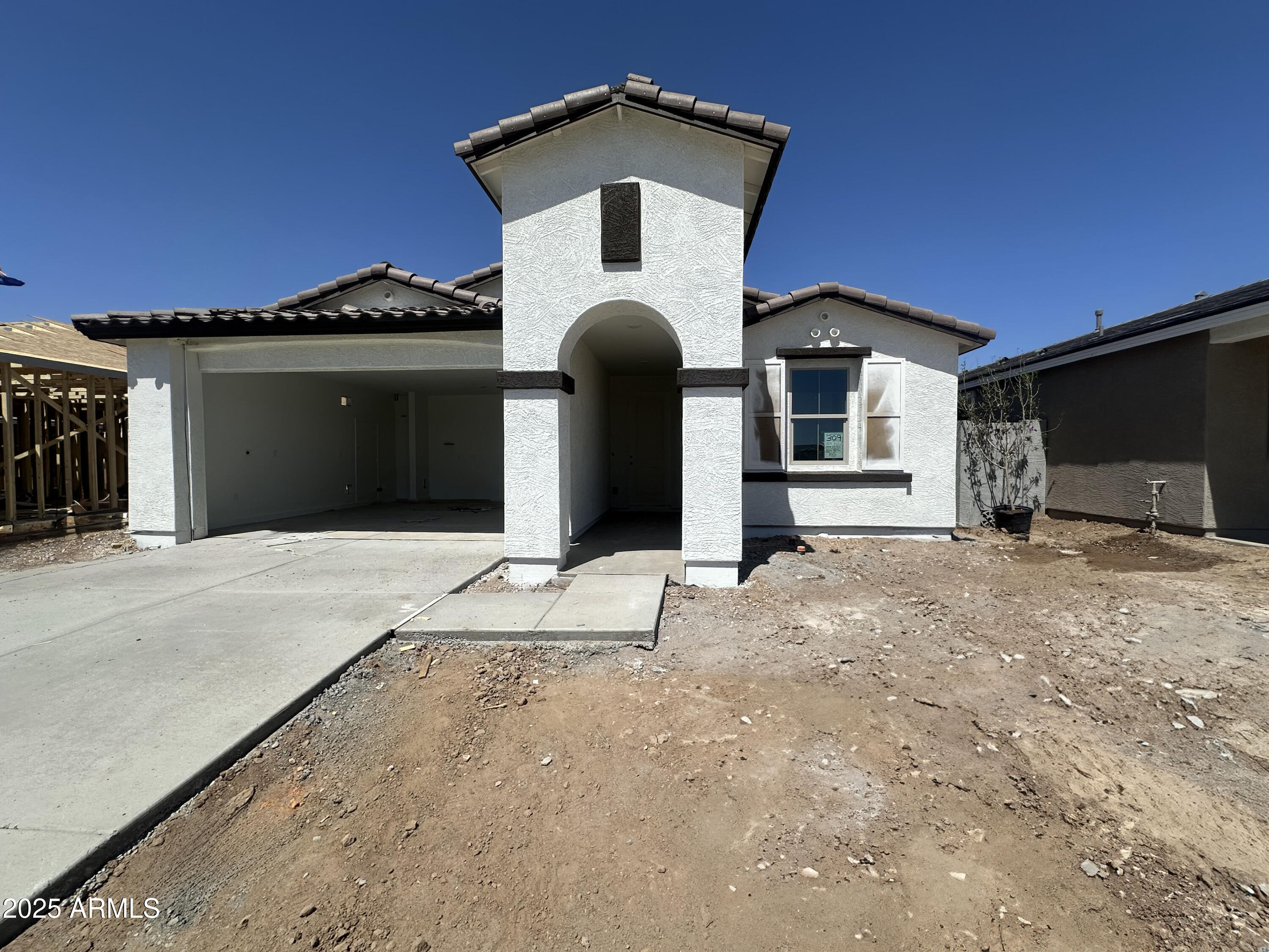 22824 E ROUNDUP Way