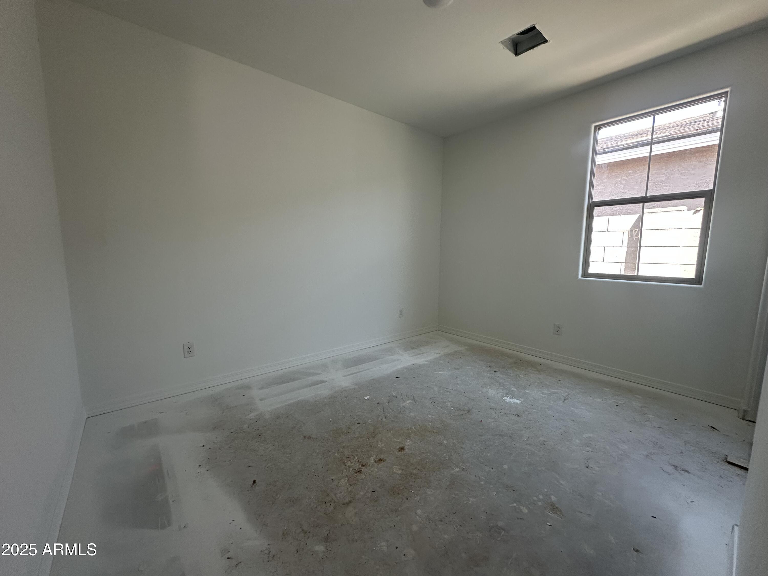 22824 E ROUNDUP Way