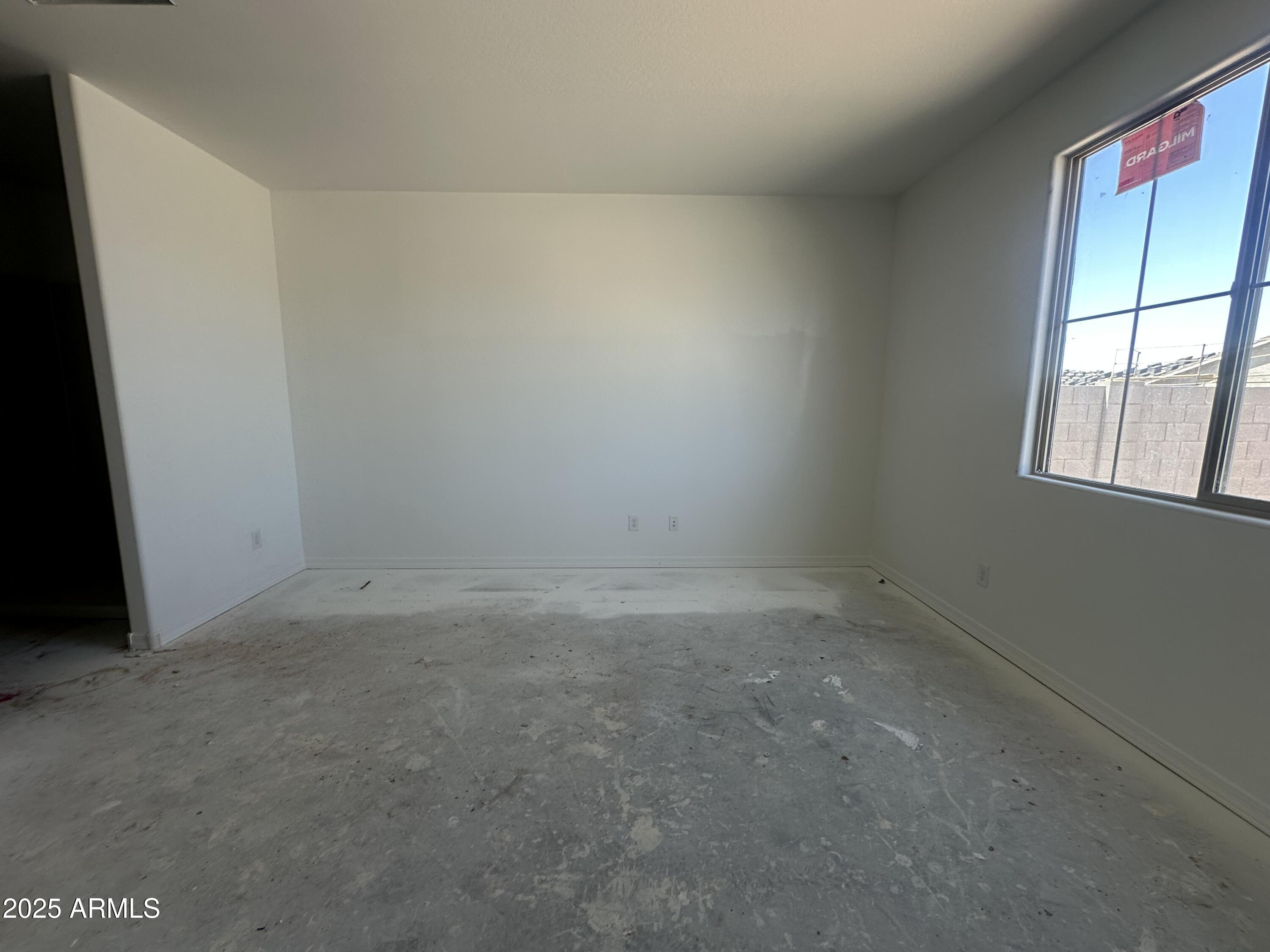 22824 E ROUNDUP Way