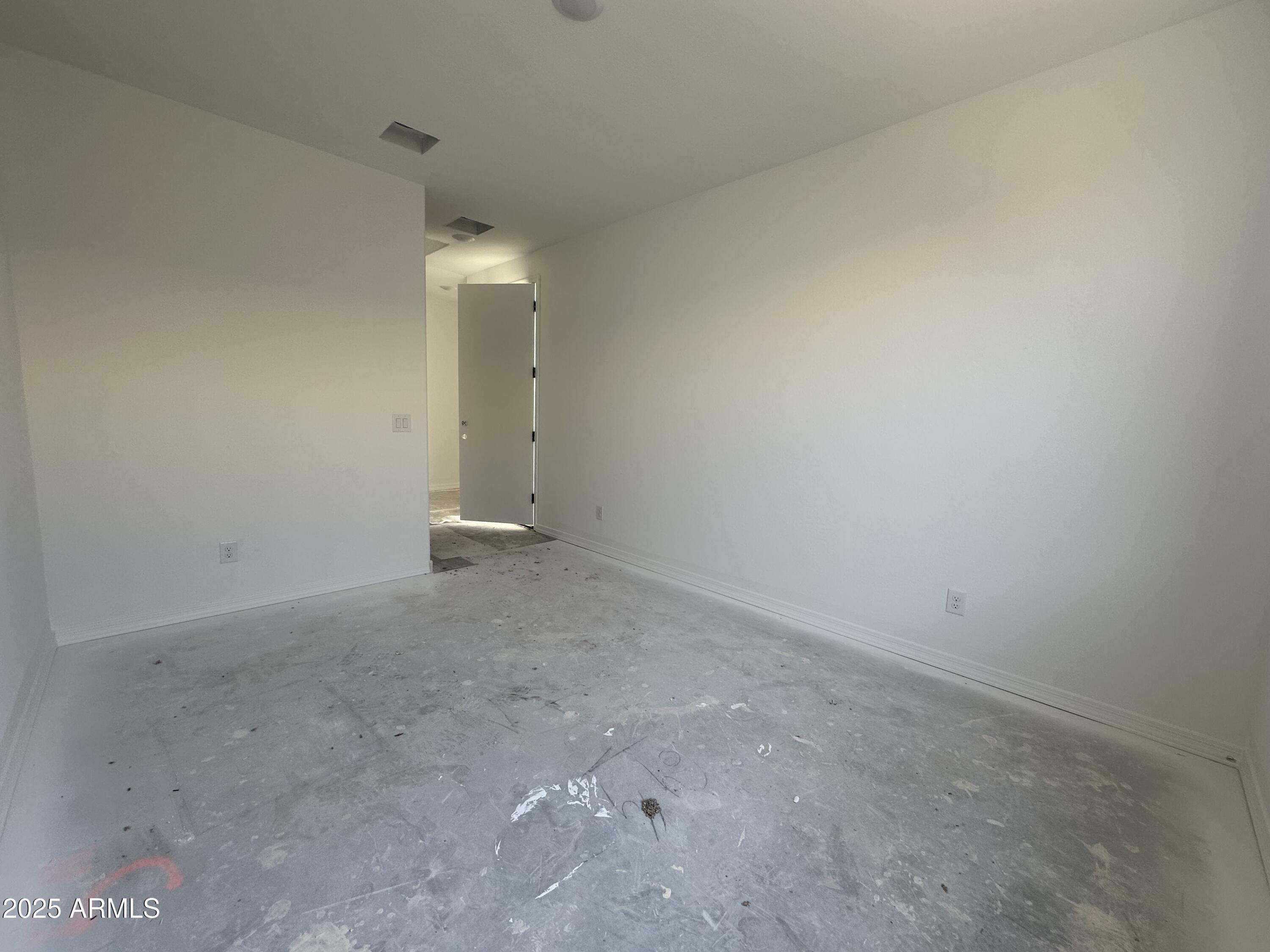 22824 E ROUNDUP Way