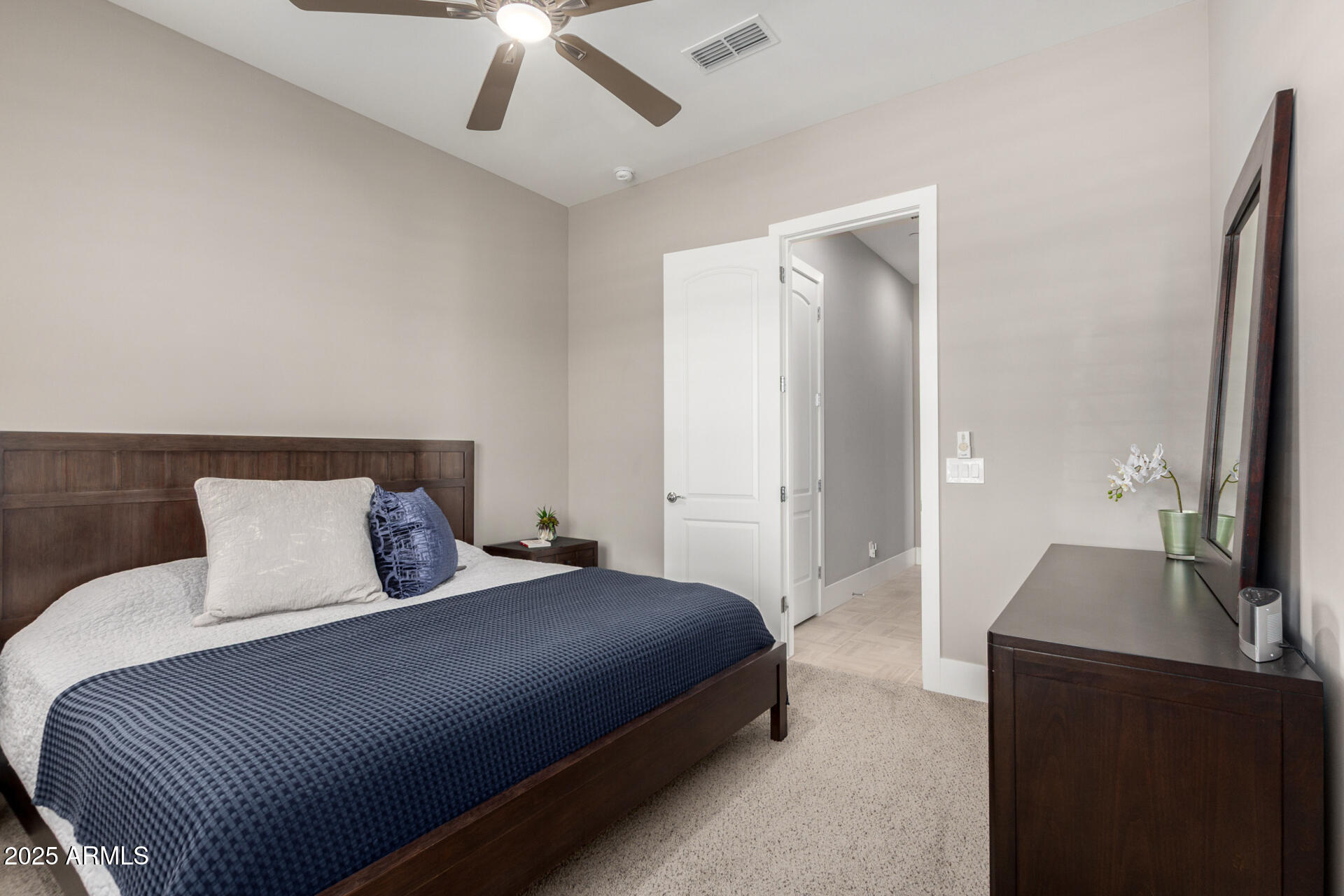 6112 E CALLE DE POMPAS