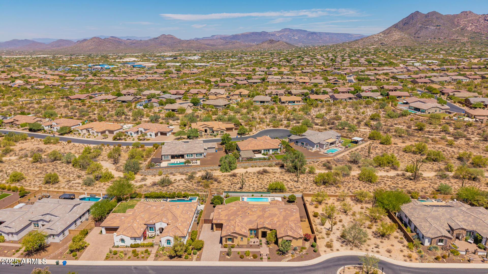 6112 E CALLE DE POMPAS