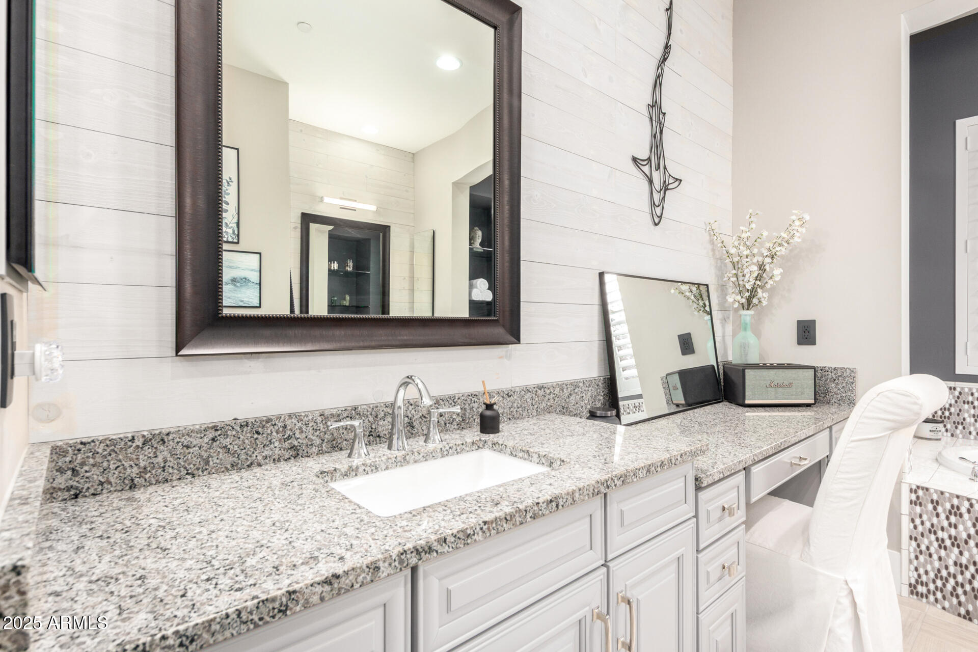 6112 E CALLE DE POMPAS