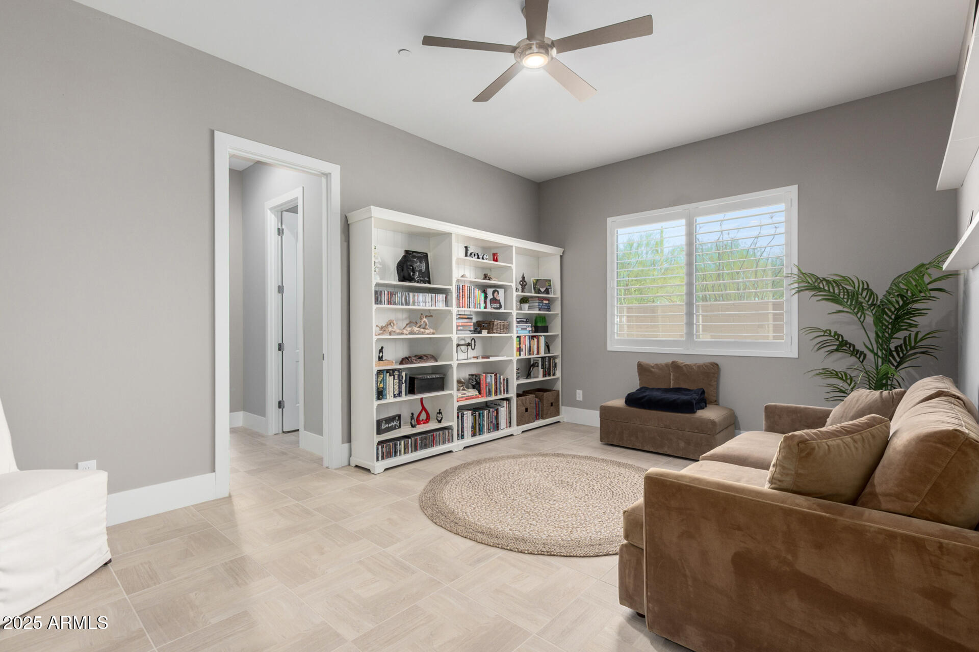 6112 E CALLE DE POMPAS