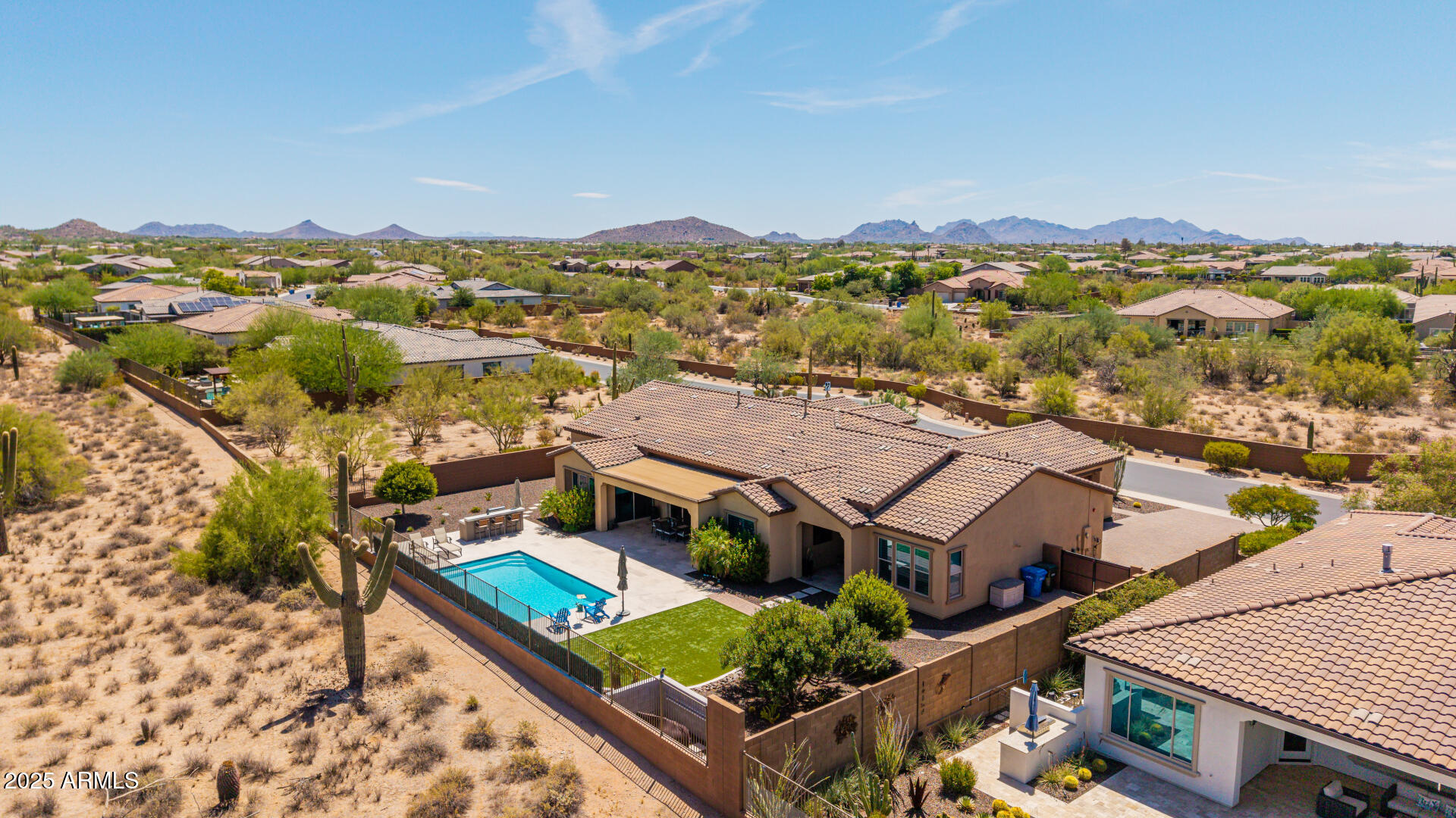 6112 E CALLE DE POMPAS