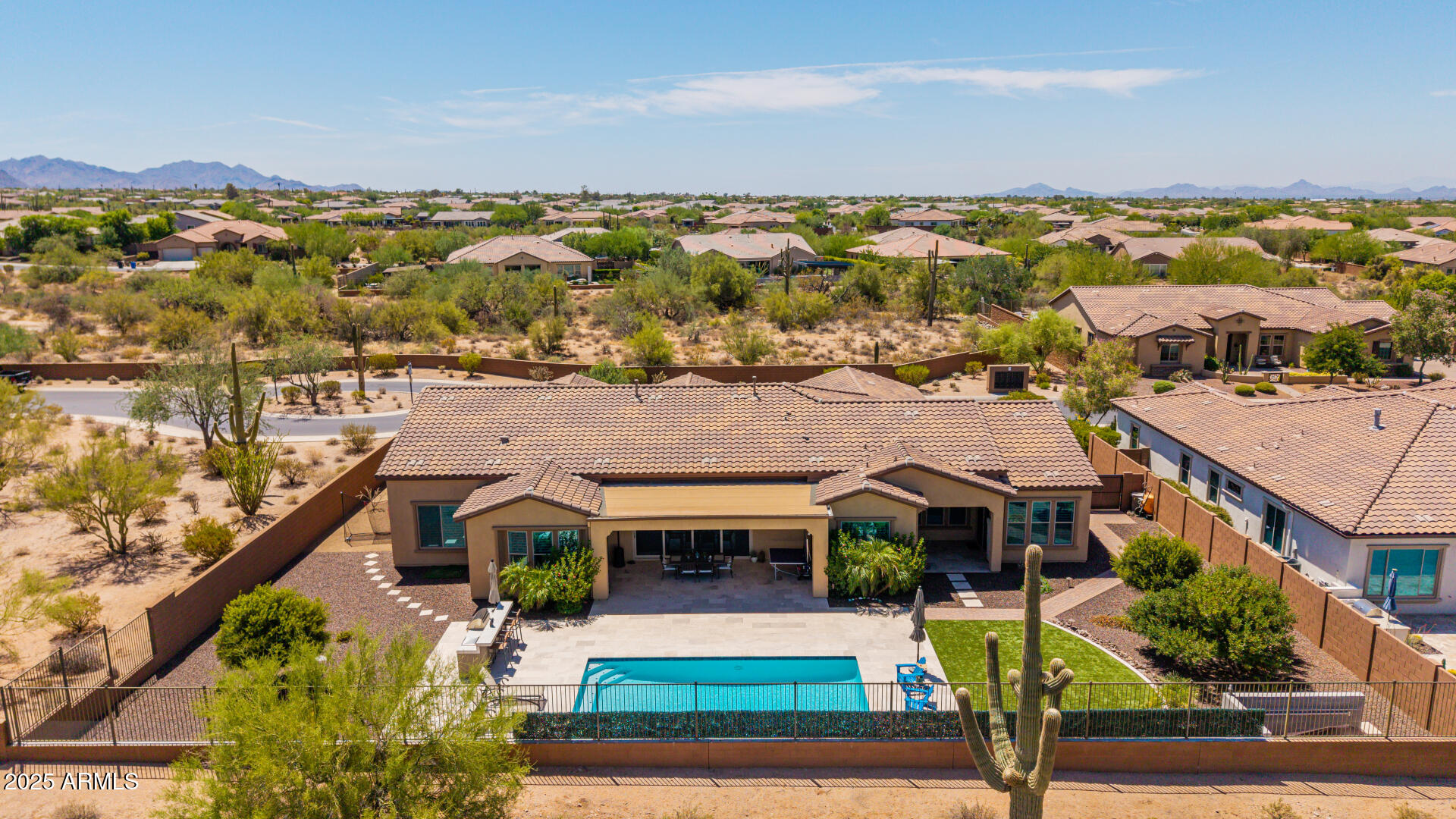 6112 E CALLE DE POMPAS