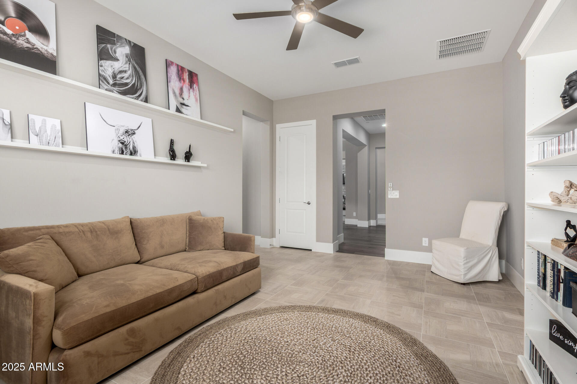 6112 E CALLE DE POMPAS