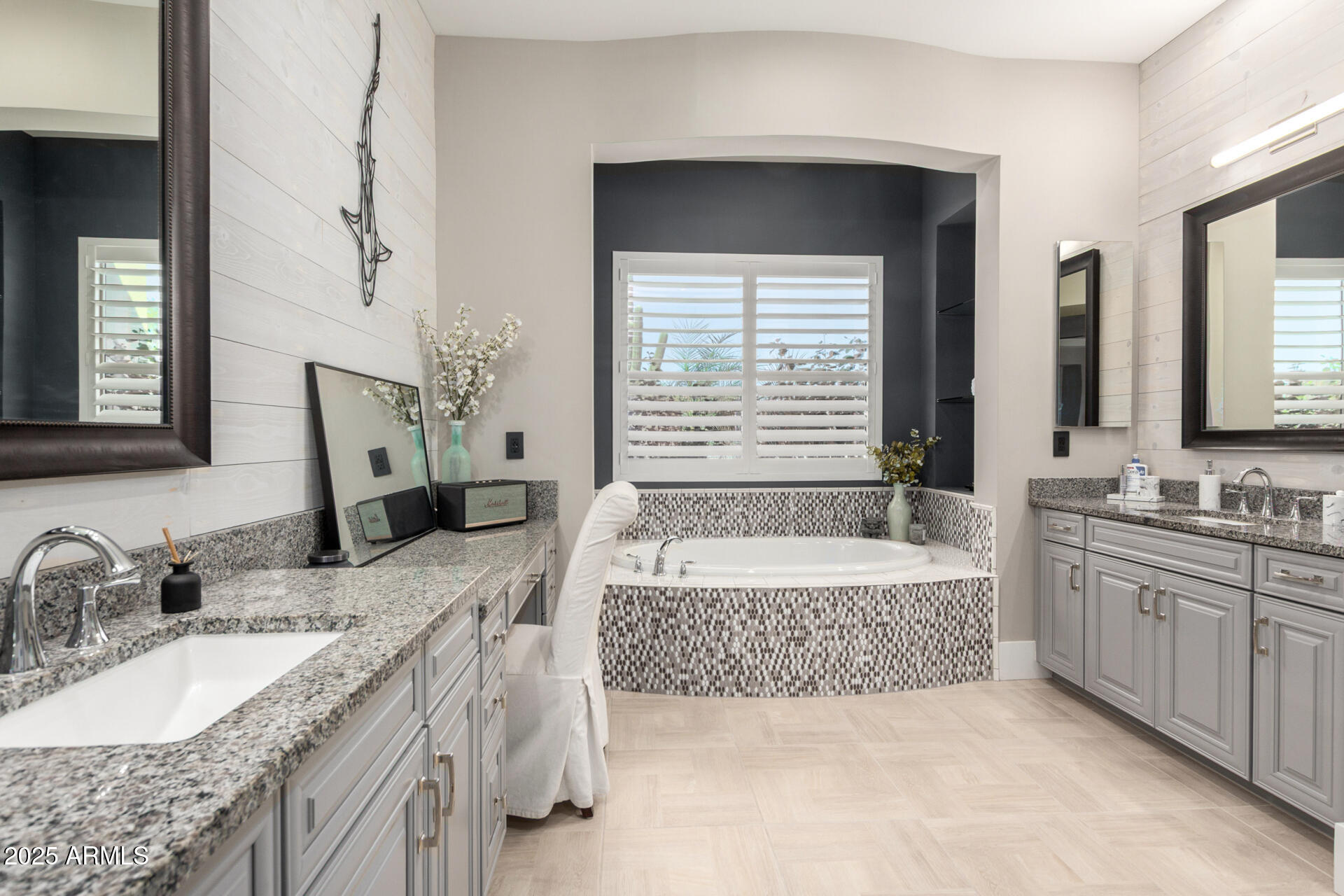 6112 E CALLE DE POMPAS