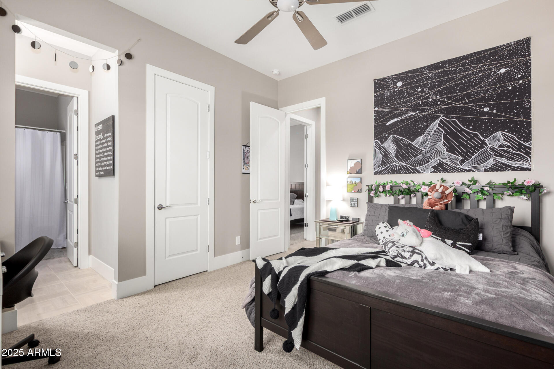 6112 E CALLE DE POMPAS