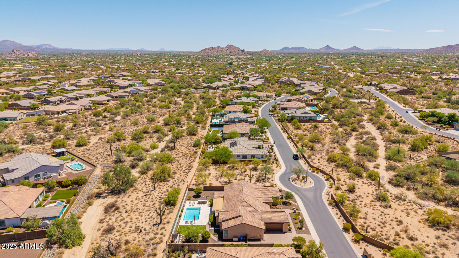 6112 E CALLE DE POMPAS